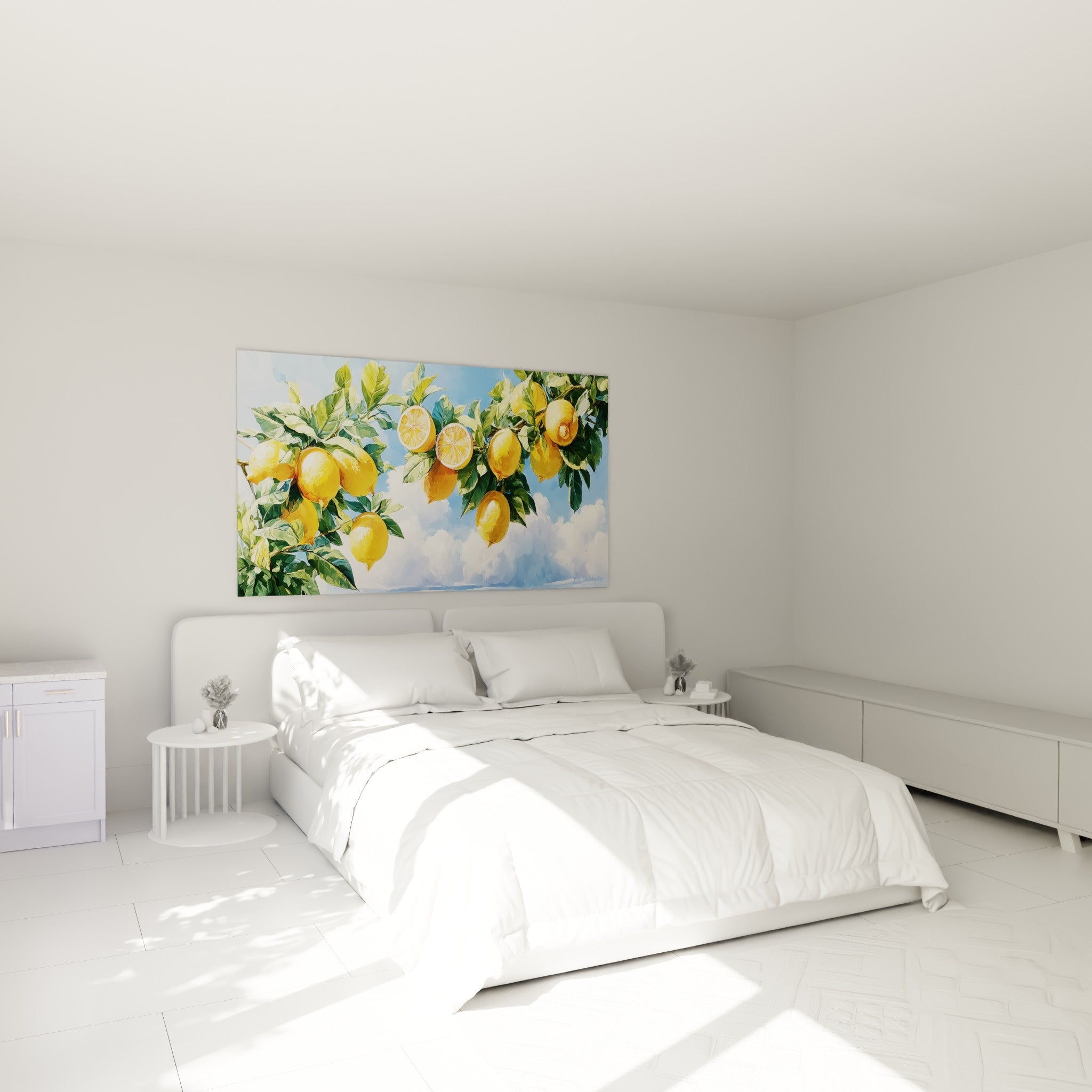 Branche de citrons jaunes et feuilles vertes accrochée au-dessus d'un lit dans une chambre claire