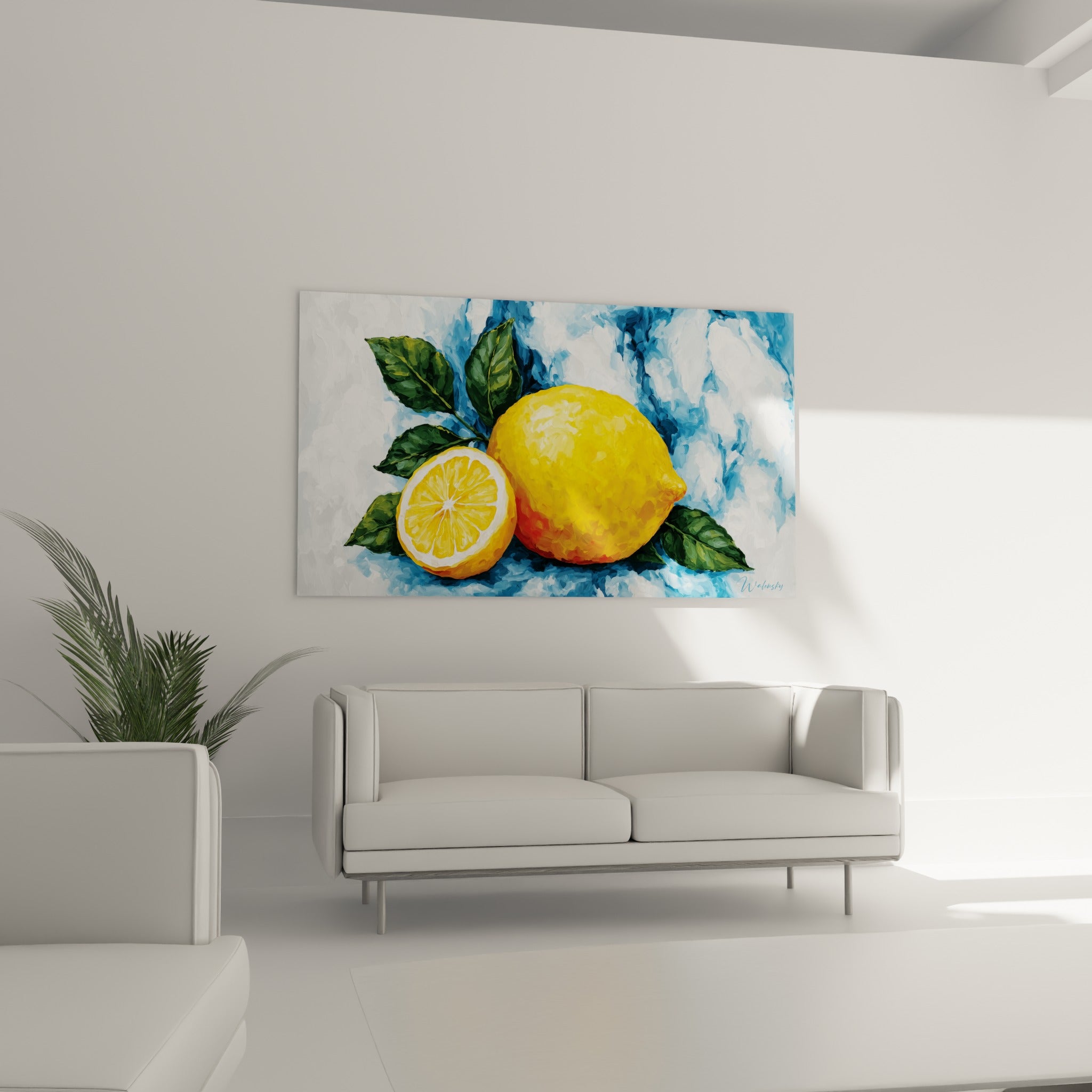 Citron coupé aux tons oranges et fond bleu profond, suspendu au-dessus d'un canapé dans un salon lumineux