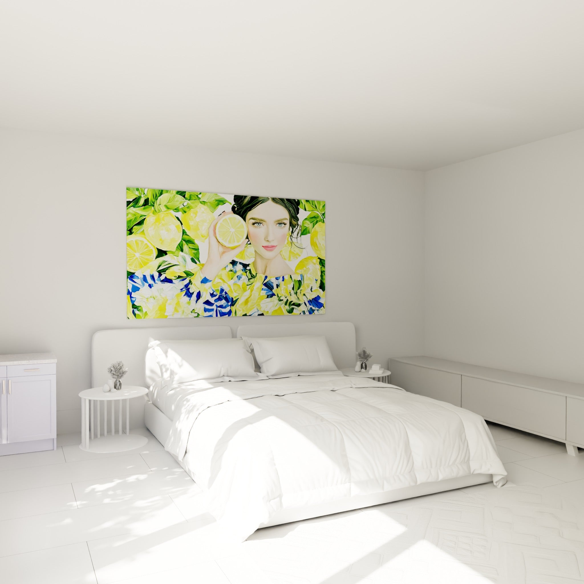 Jeune femme aux citrons jaunes et robe bleu marine peinte, accrochée au-dessus d'un lit dans une chambre claire