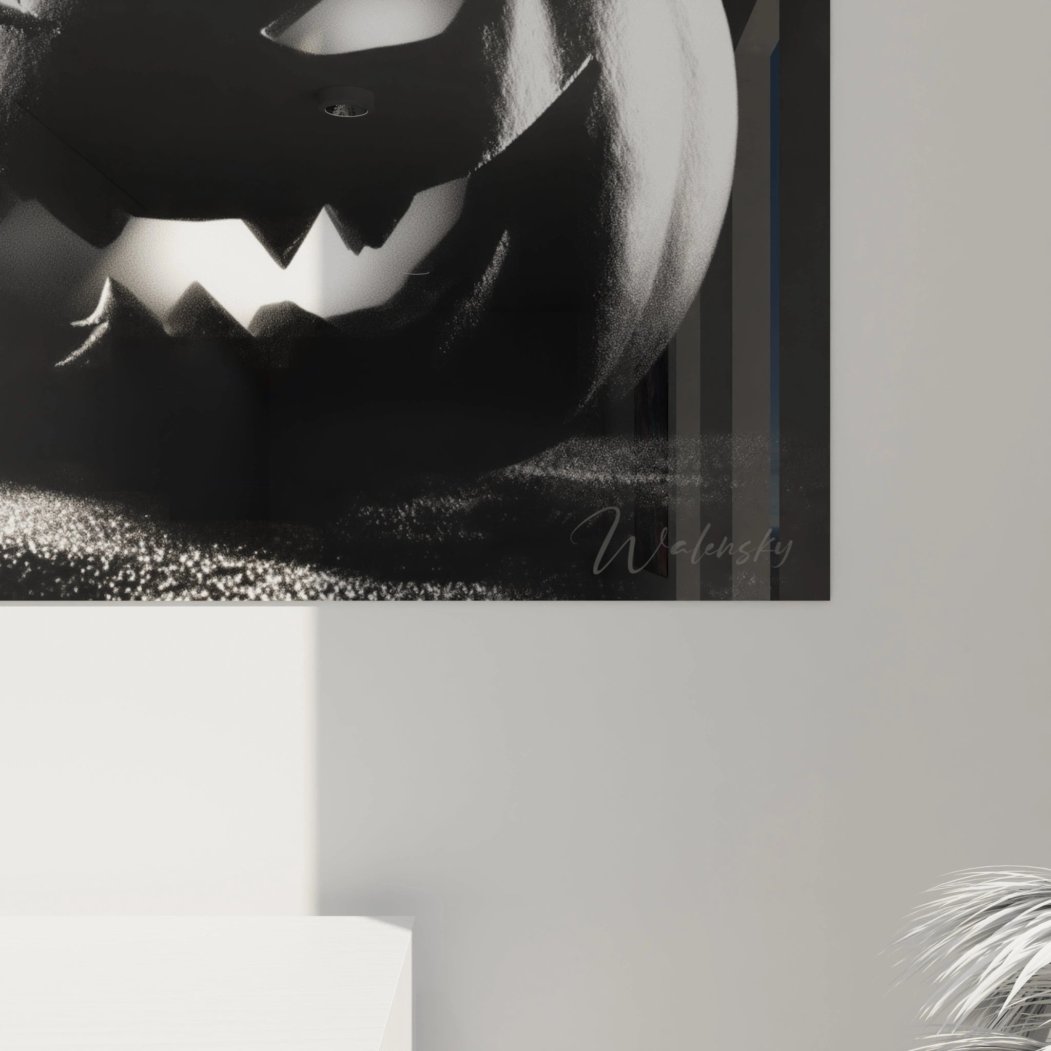 tableau halloween citrouille Walensky gros plan citrouille sculptee en noir et blanc murale moderne decoration effrayante