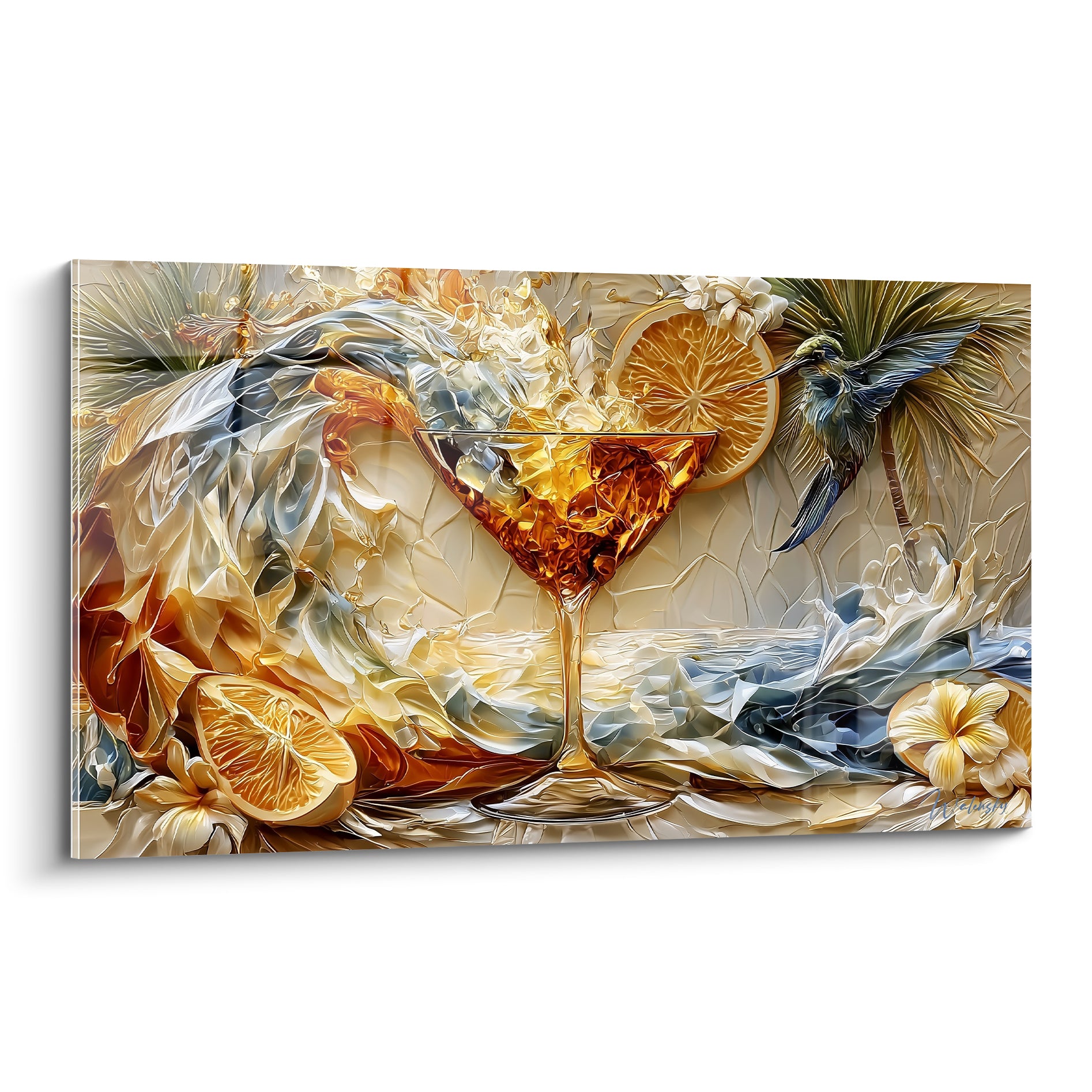 Cocktail ambré aux agrumes et colibri bleu marine sur fond crème texturé
