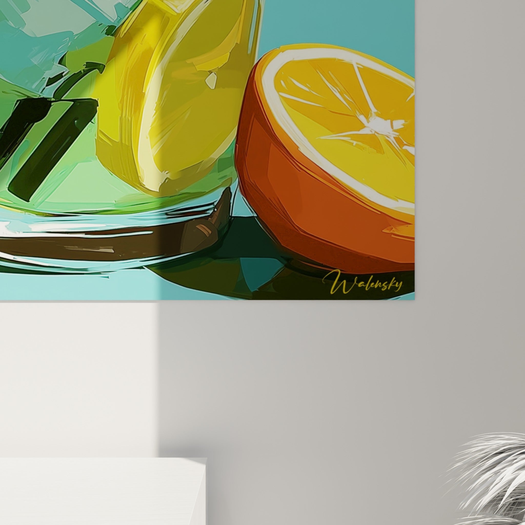Détail des glaçons transparents et de la menthe texturée du tableau cocktail aux teintes vertes et orangées