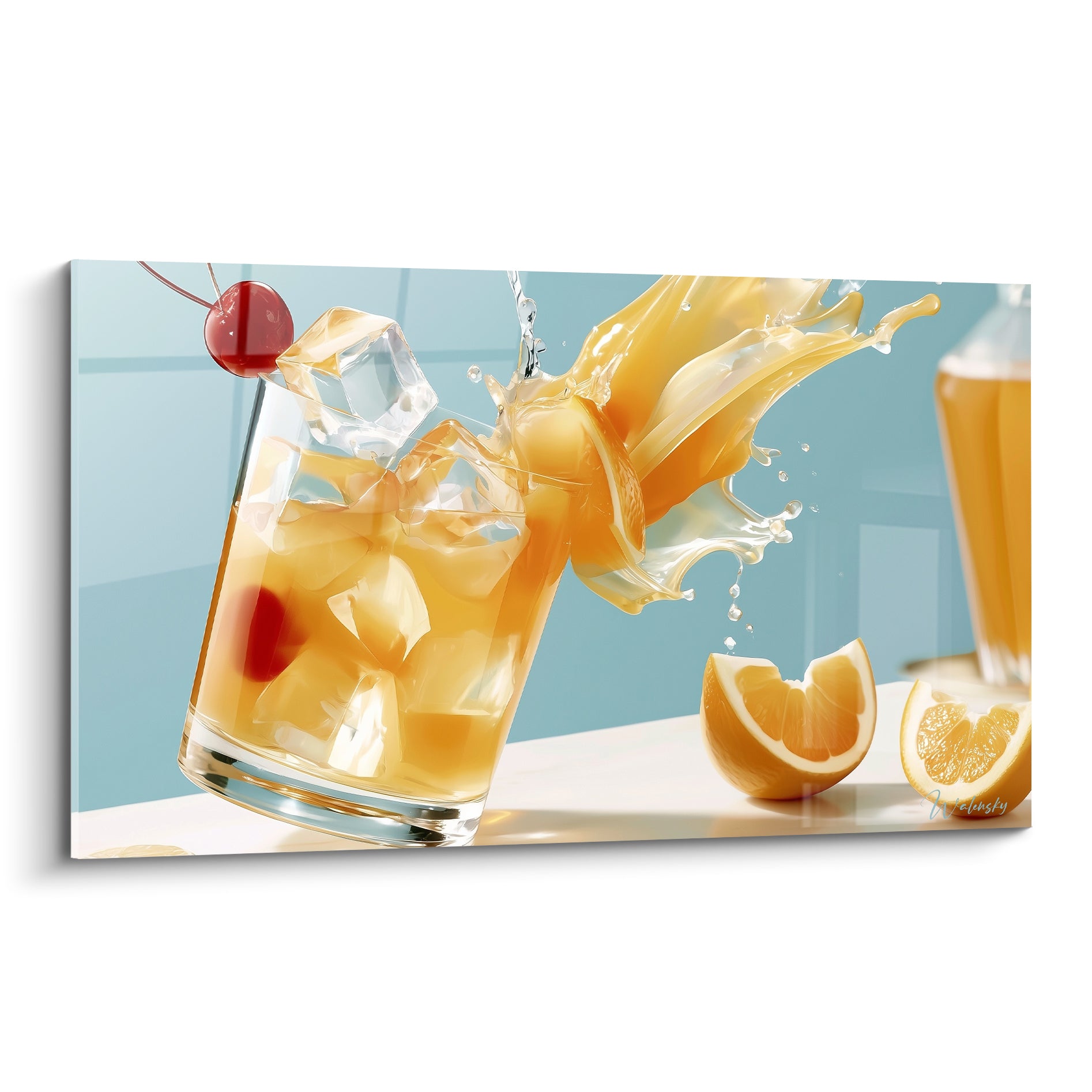 Verre à cocktail orange éclaboussant sur fond bleu pastel, glaçons et cerise rouge en suspension