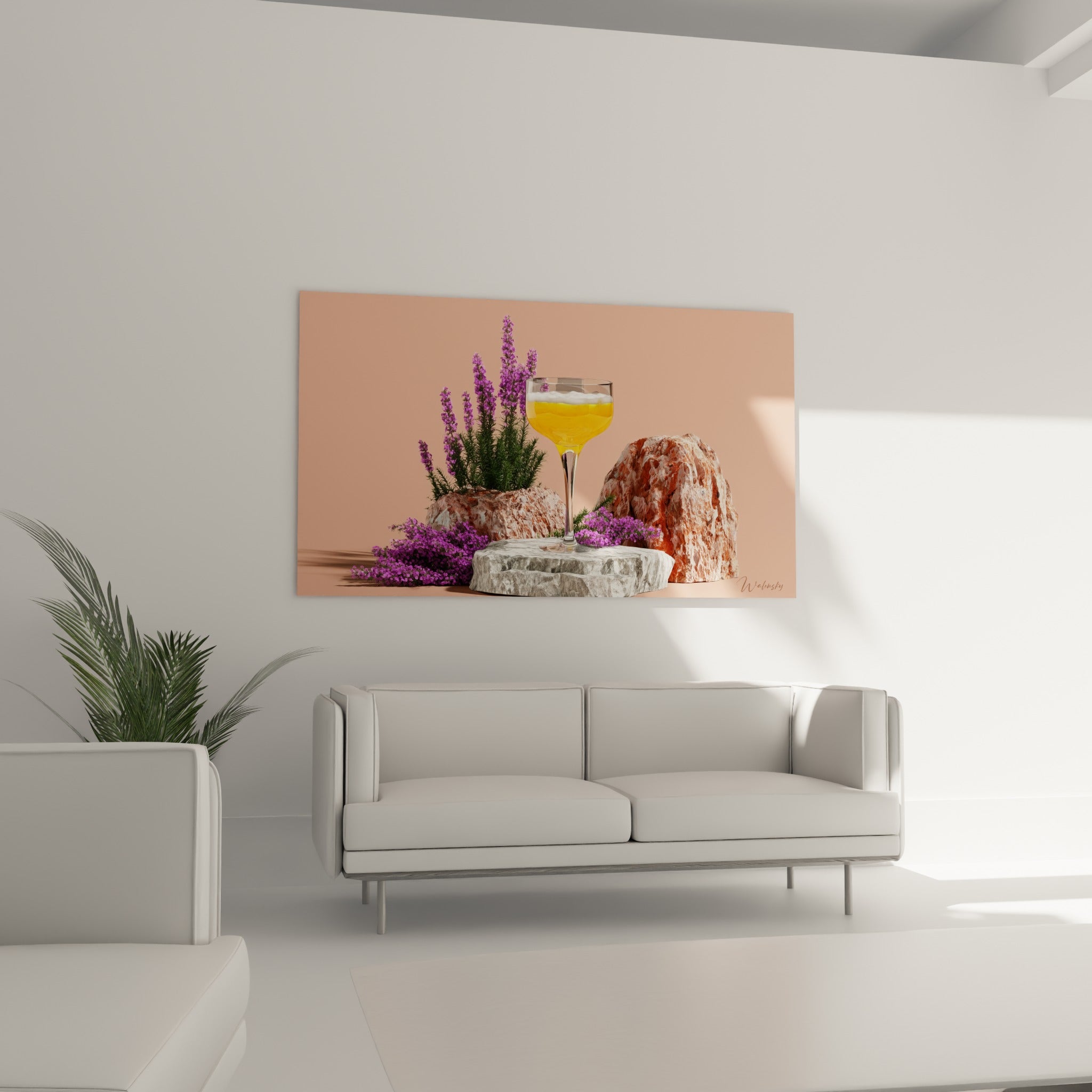 Cocktail ambré niché entre roches terracotta et bruyère violette, au-dessus d'un canapé dans un salon lumineux