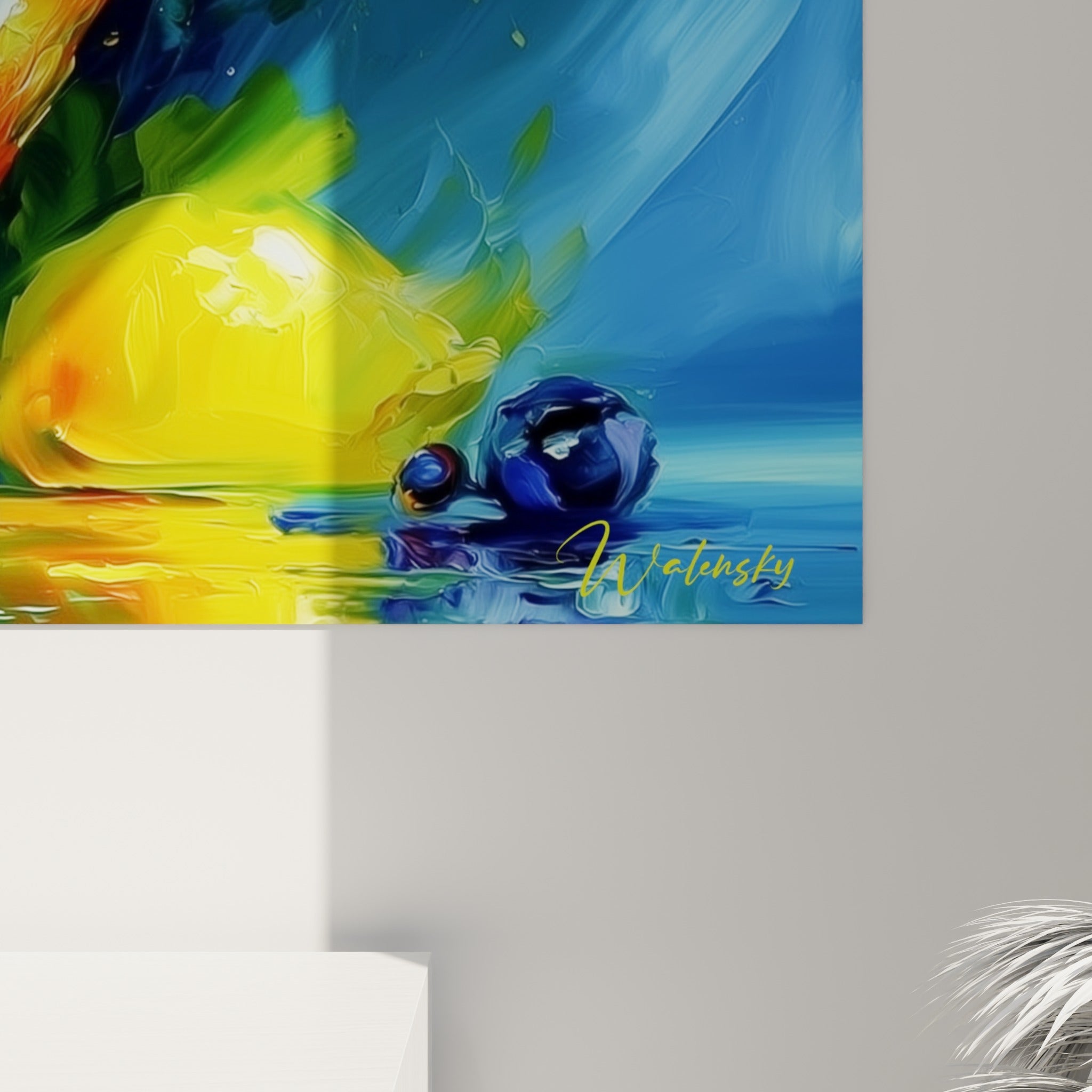 Empâtements épais orange et bleu marine visibles en gros plan sur la toile du cocktail
