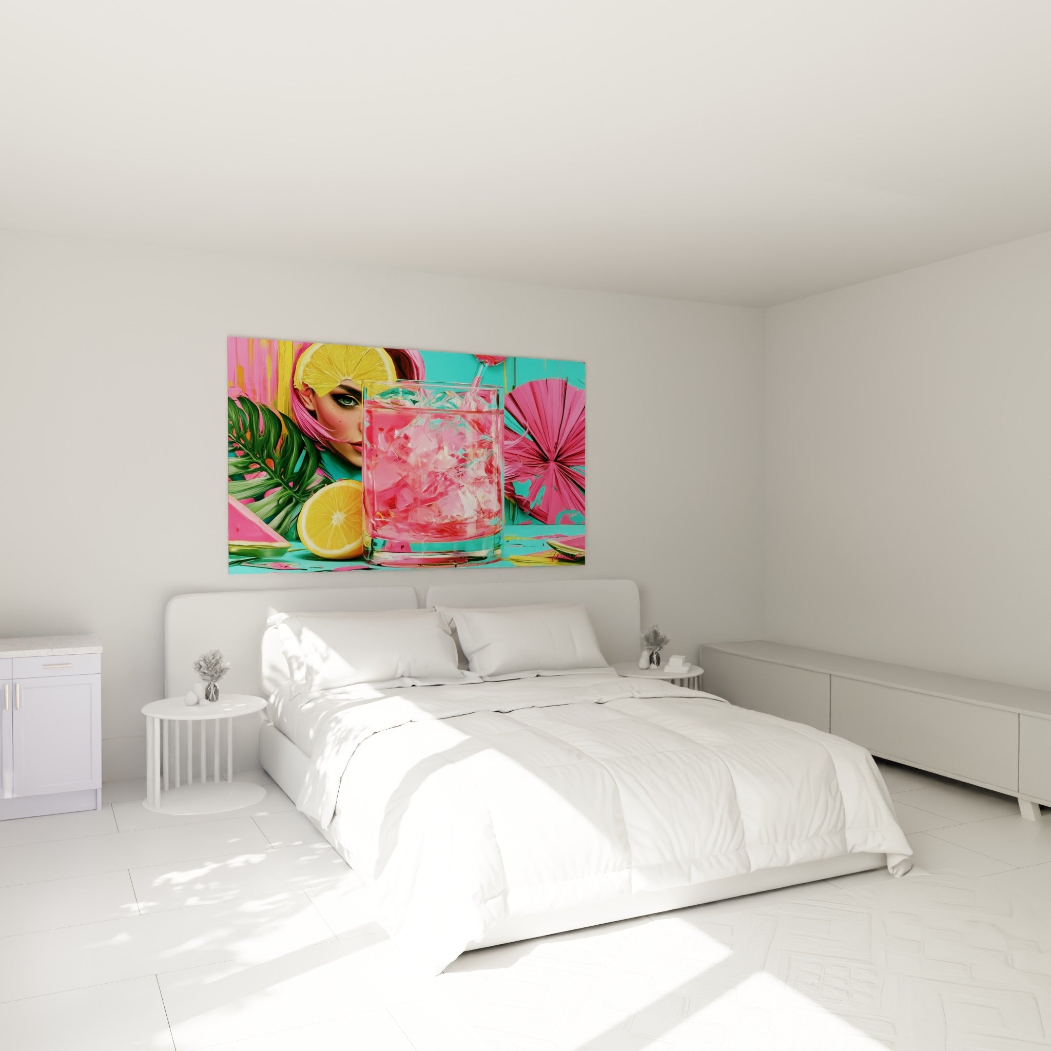 Cocktail rose éclatant sur fond turquoise, agrémenté d'agrumes, au-dessus d'un lit dans une chambre claire