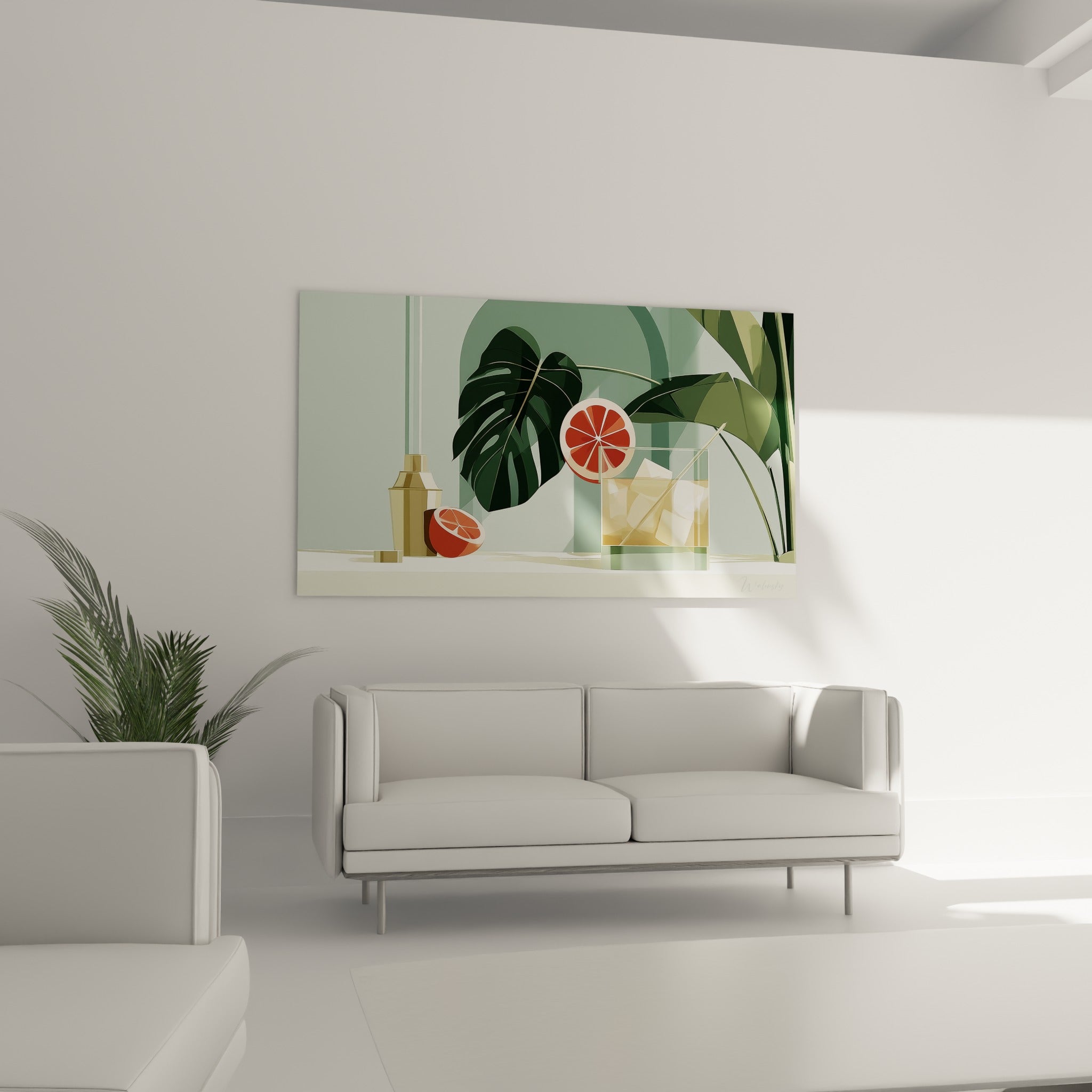 Shaker doré et verre ambré à la paille dorée au-dessus d'un canapé dans un salon lumineux