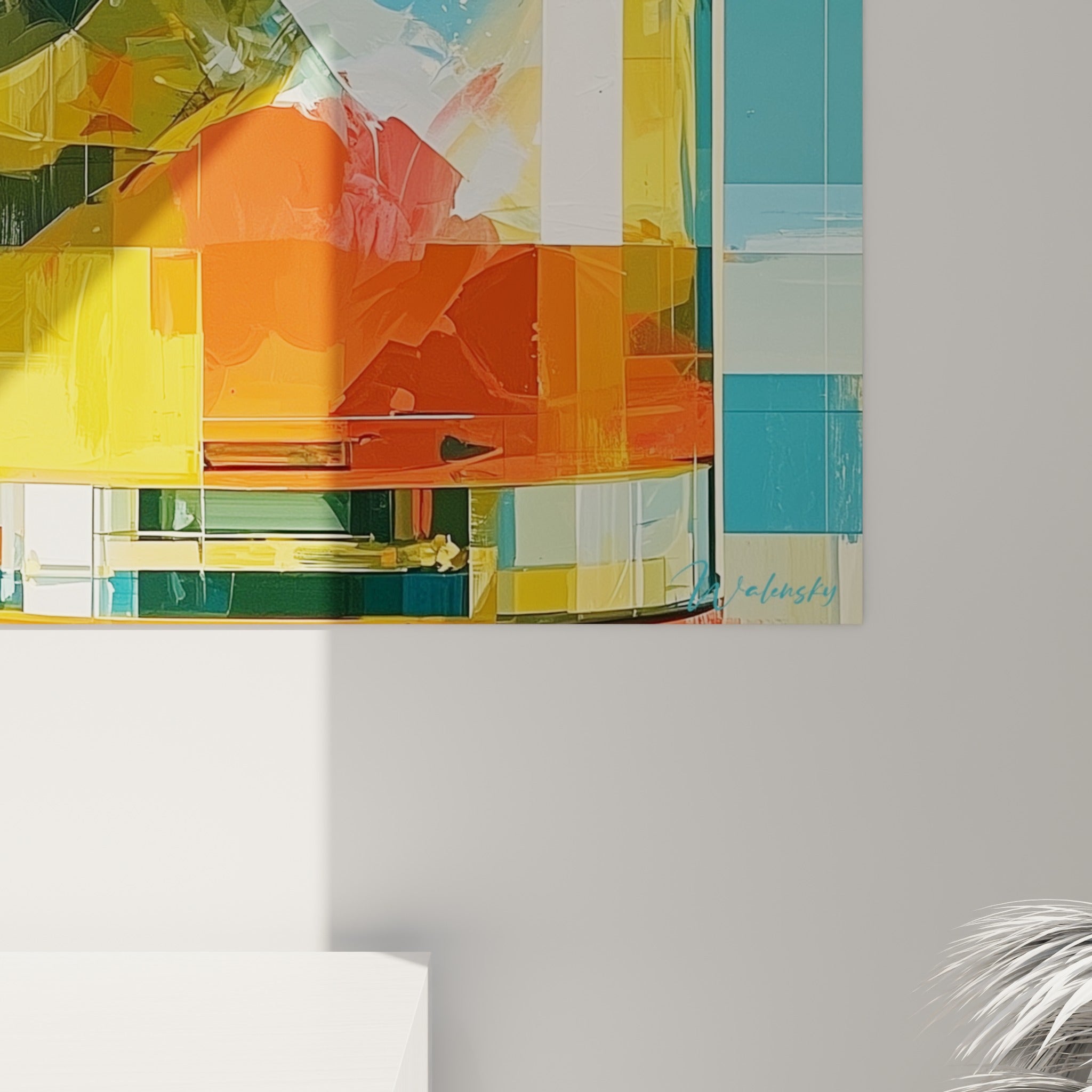 Empâtements orange et jaune du verre, coulures de peinture bleu sarcelle visibles de près