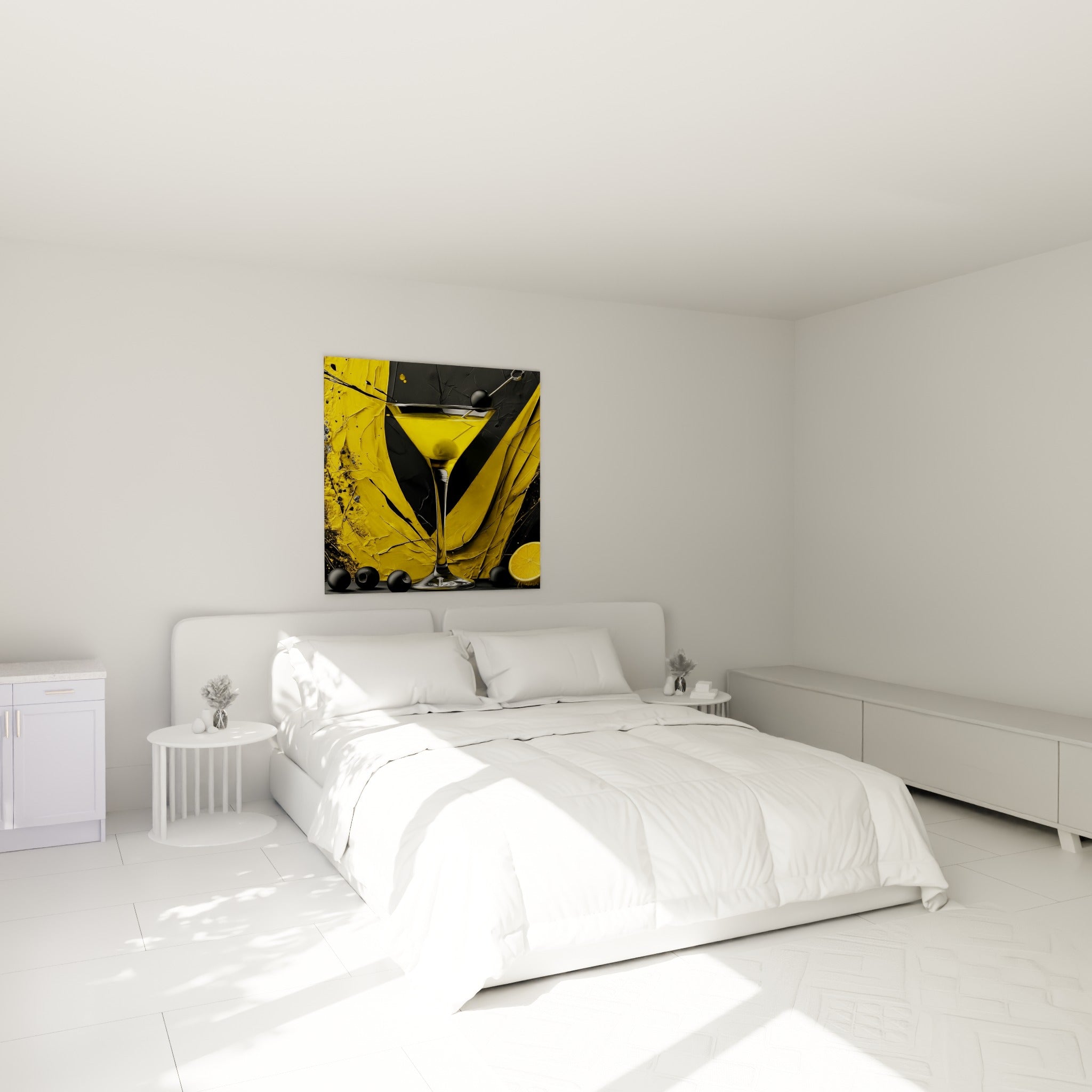 Verre à cocktail jaune et noir accroché au-dessus d'un lit dans une chambre claire