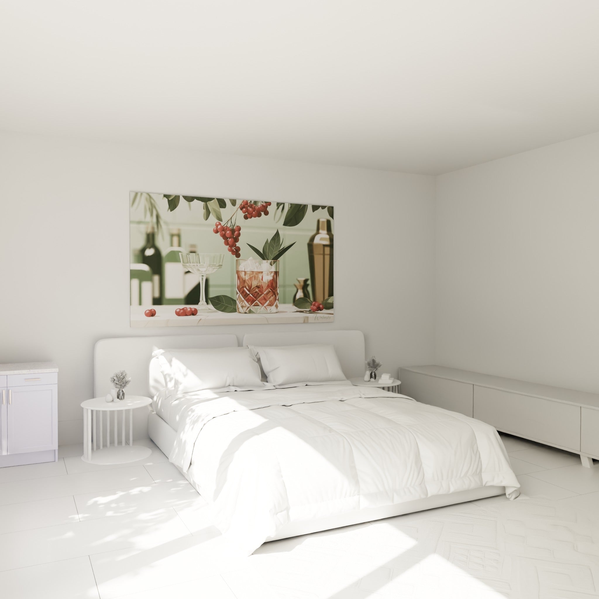 Baies rouges et verre ambré illustrés au-dessus d'un lit dans une chambre claire