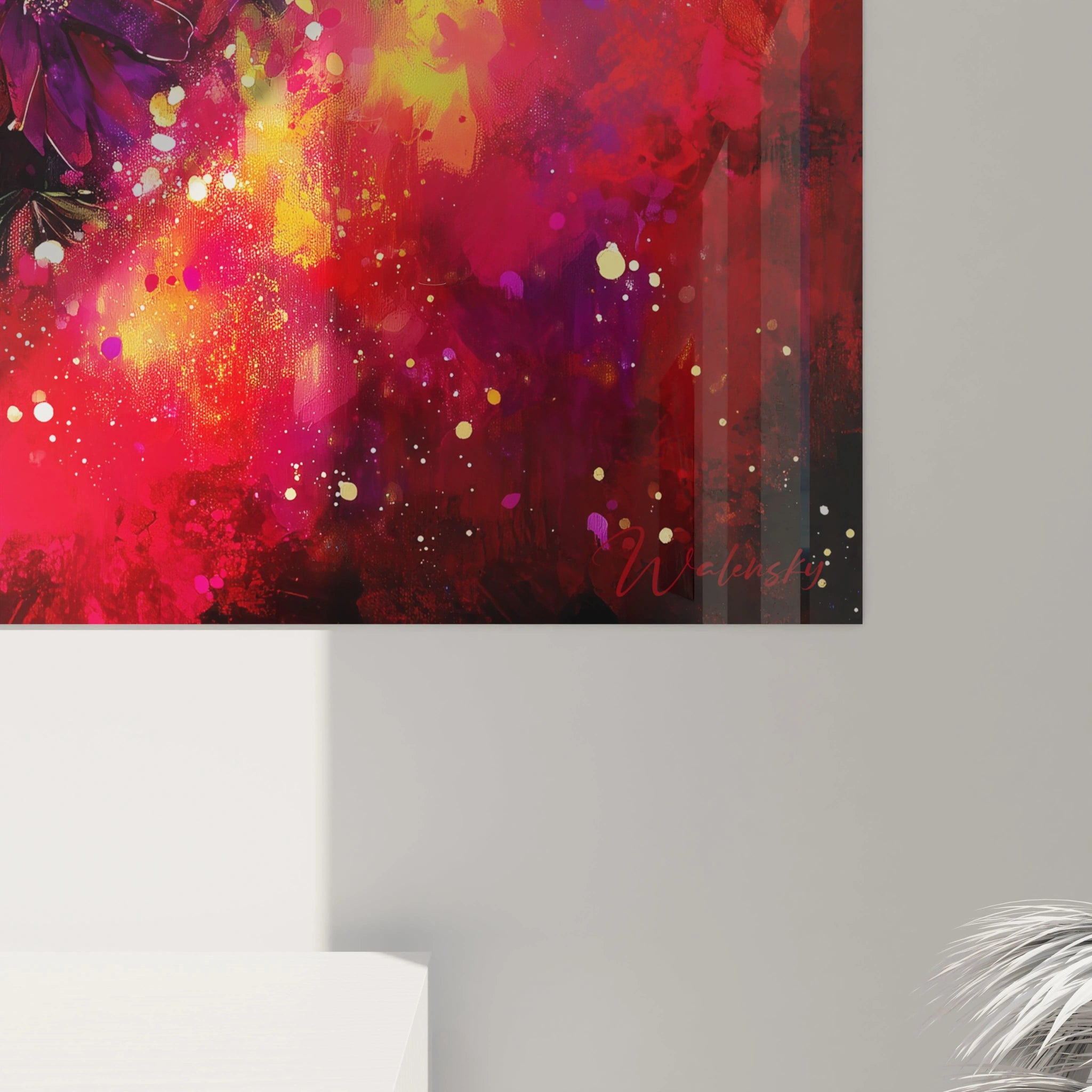 tableau cœur floral Walensky mural abstrait rouge et violet avec éclaboussures dorées et signature