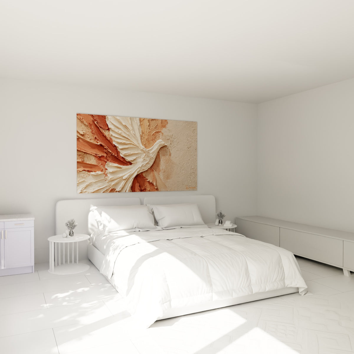 Envol d'une colombe crème et ocre au-dessus d'un lit dans une chambre claire
