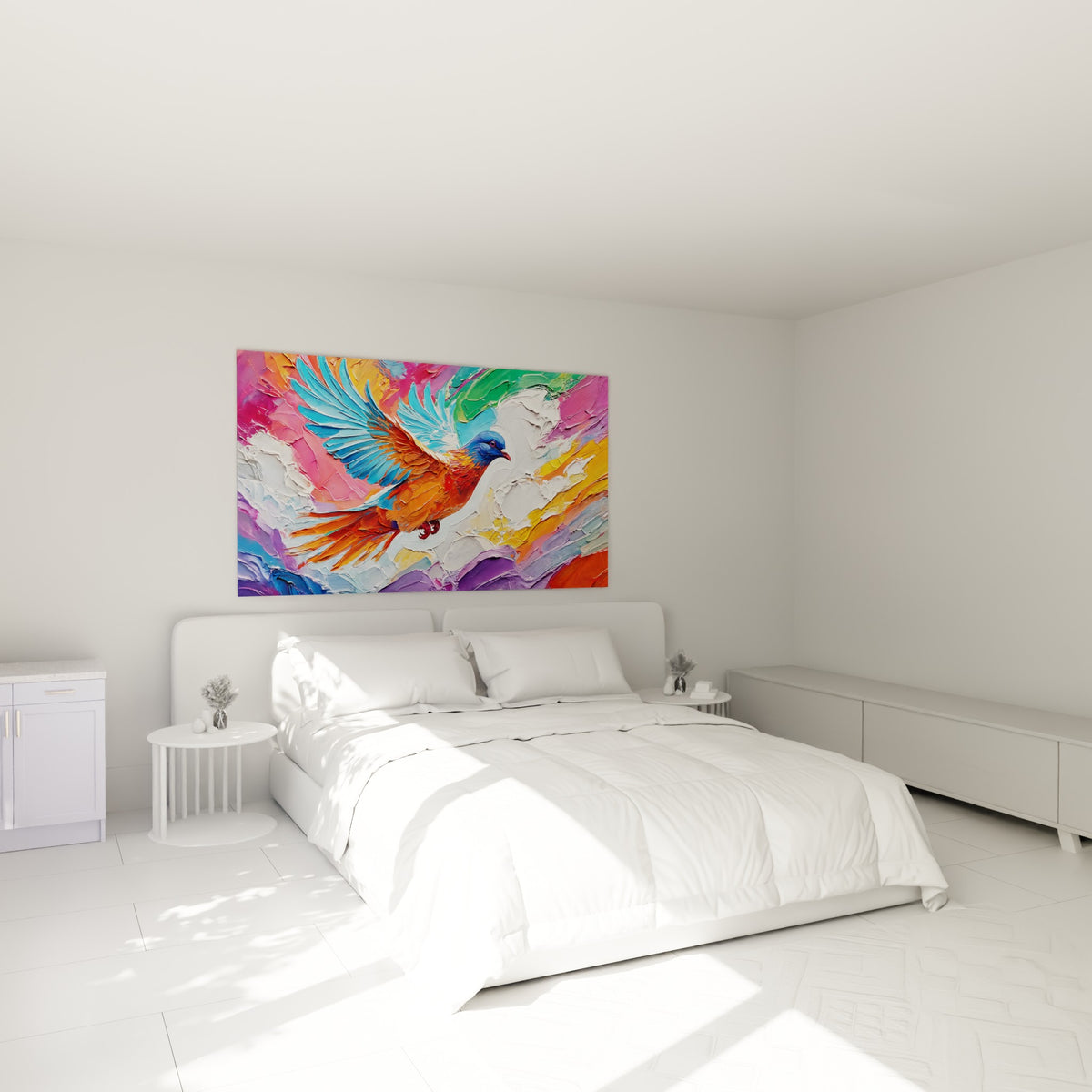 Envol de colombe fauve et turquoise accroché au-dessus d'un lit dans une chambre claire