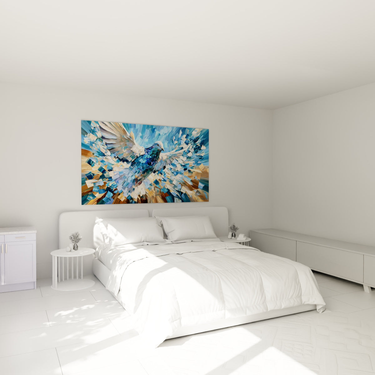 Oiseau bleu ciel et ocre en plein envol, au-dessus d'un lit dans une chambre claire