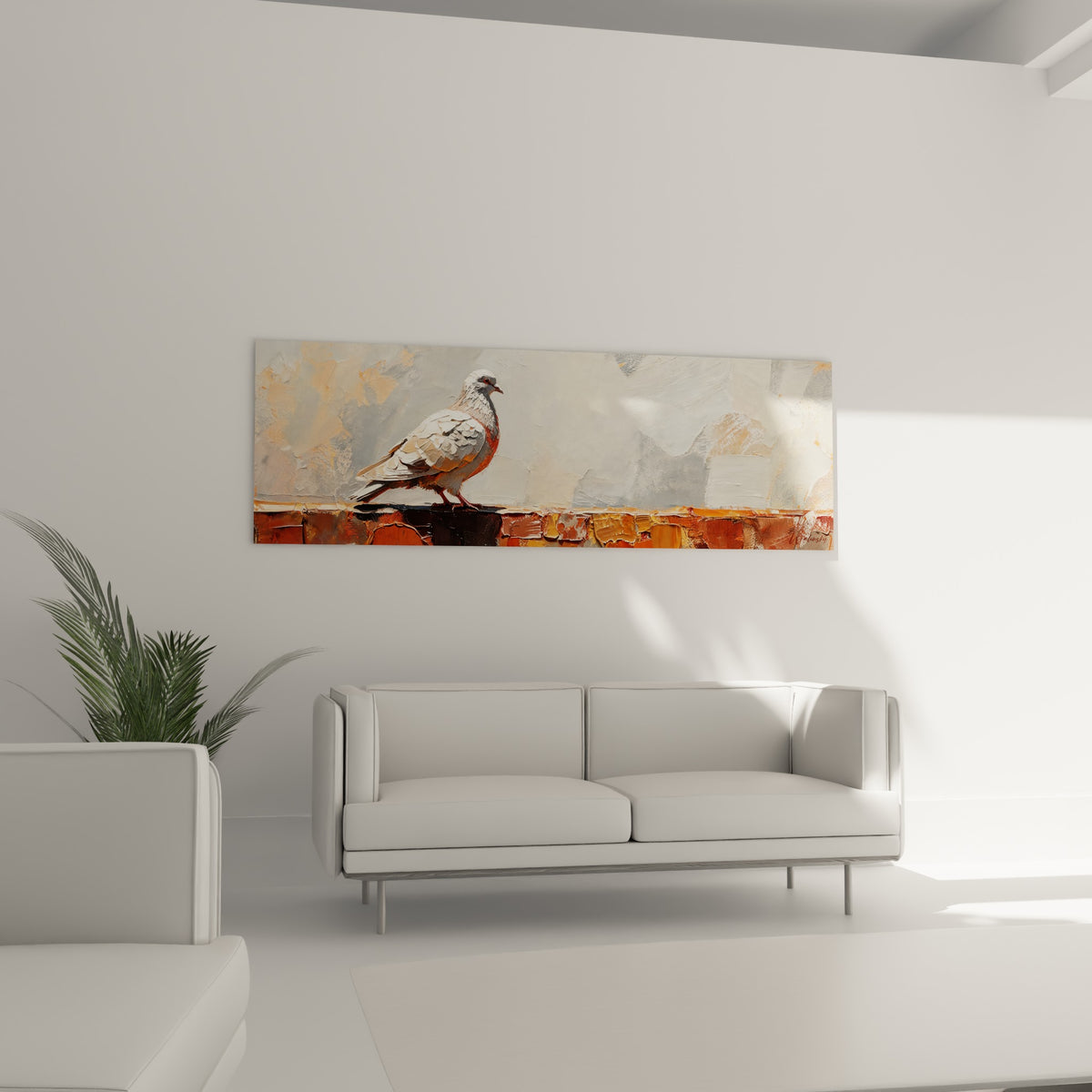 Silhouette de colombe sur muret ocre et terracotta au-dessus d'un canapé dans un salon lumineux
