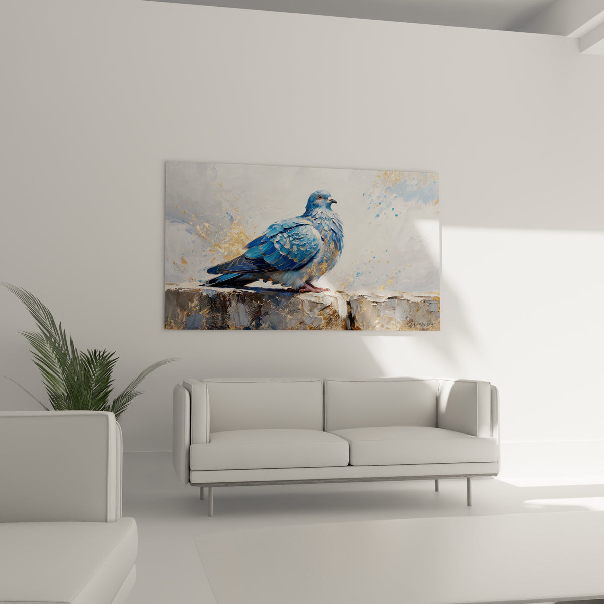 Silhouette bleue et or de la colombe posée au-dessus d'un canapé dans un salon lumineux