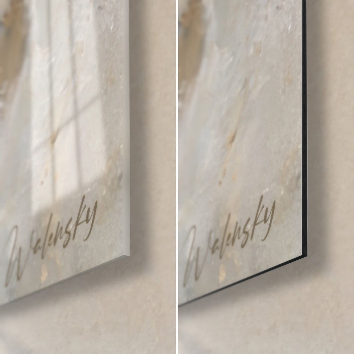 Quadro tortora madreperlacea e fiori avorio, angolo in basso a destra: vetro acrilico lucido a sinistra, Dibond nero opaco a destra