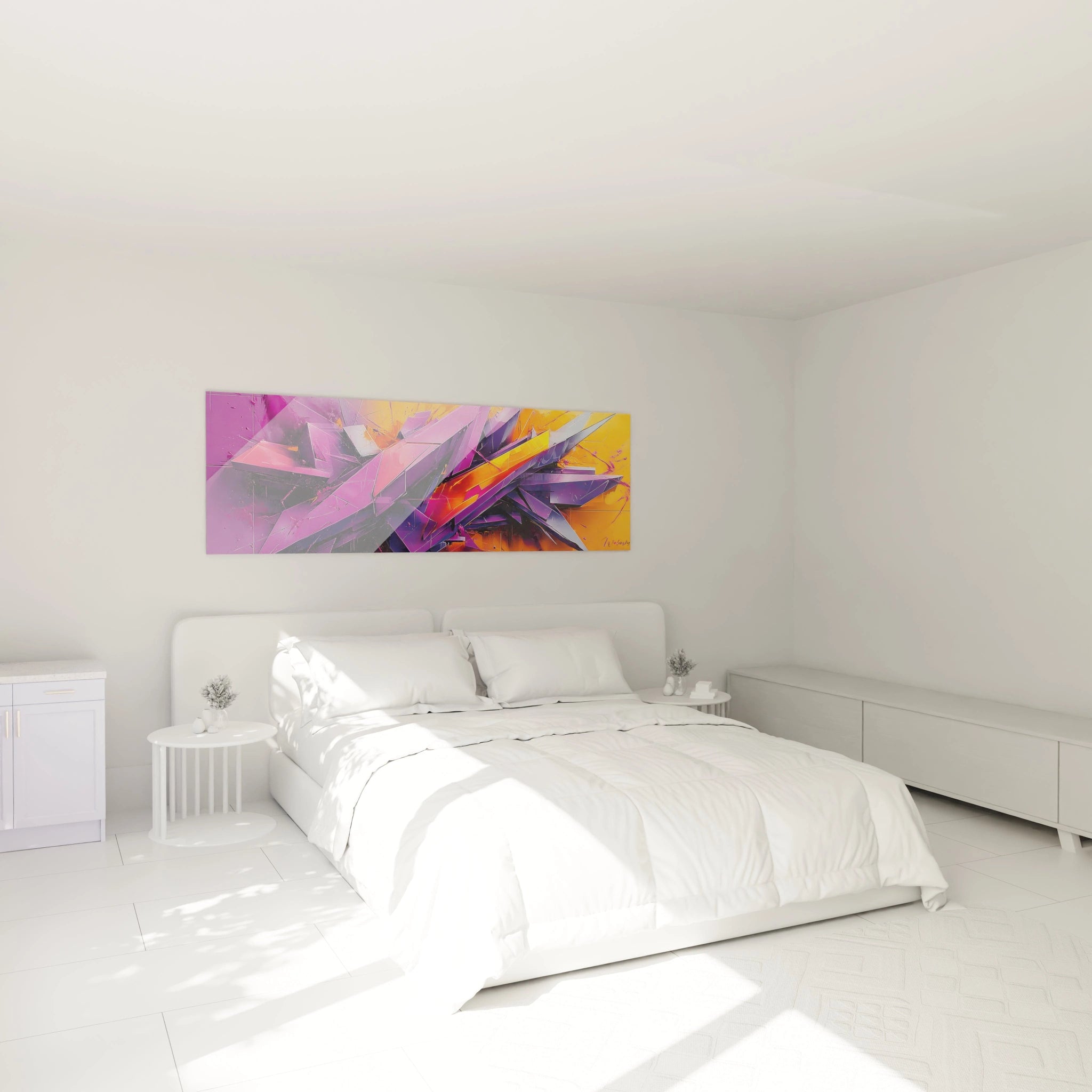 Tableau abstrait dynamique composé de formes géométriques prismatiques en violet et orange vif, avec des lignes tranchantes qui s'entrecroisent en motifs triangulaires complexes créant une explosion visuelle contrôlée et un effet de mouvement tridimensionnel.