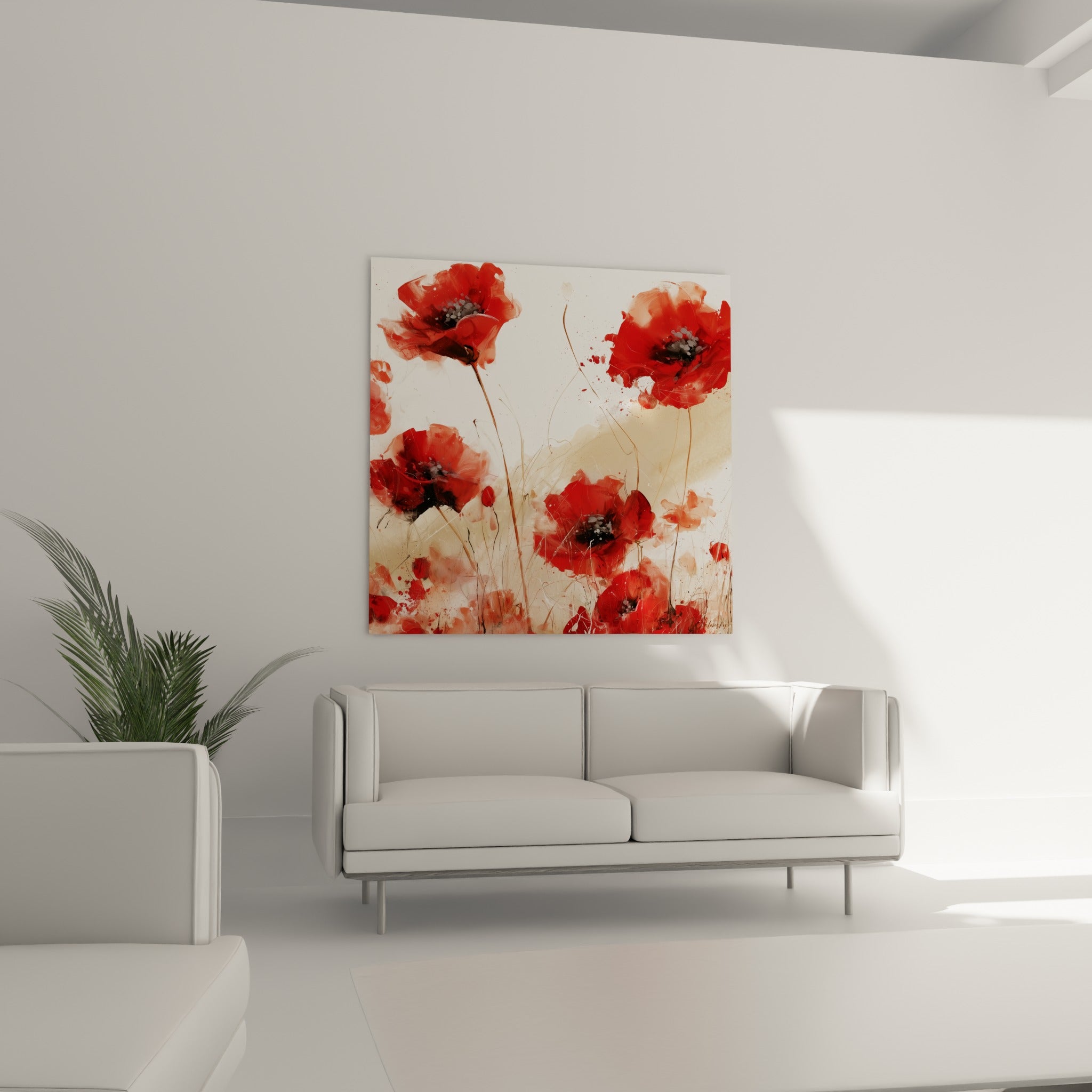 Fleurs de coquelicot rouge vif et tiges fines suspendues au-dessus d'un canapé dans un salon lumineux