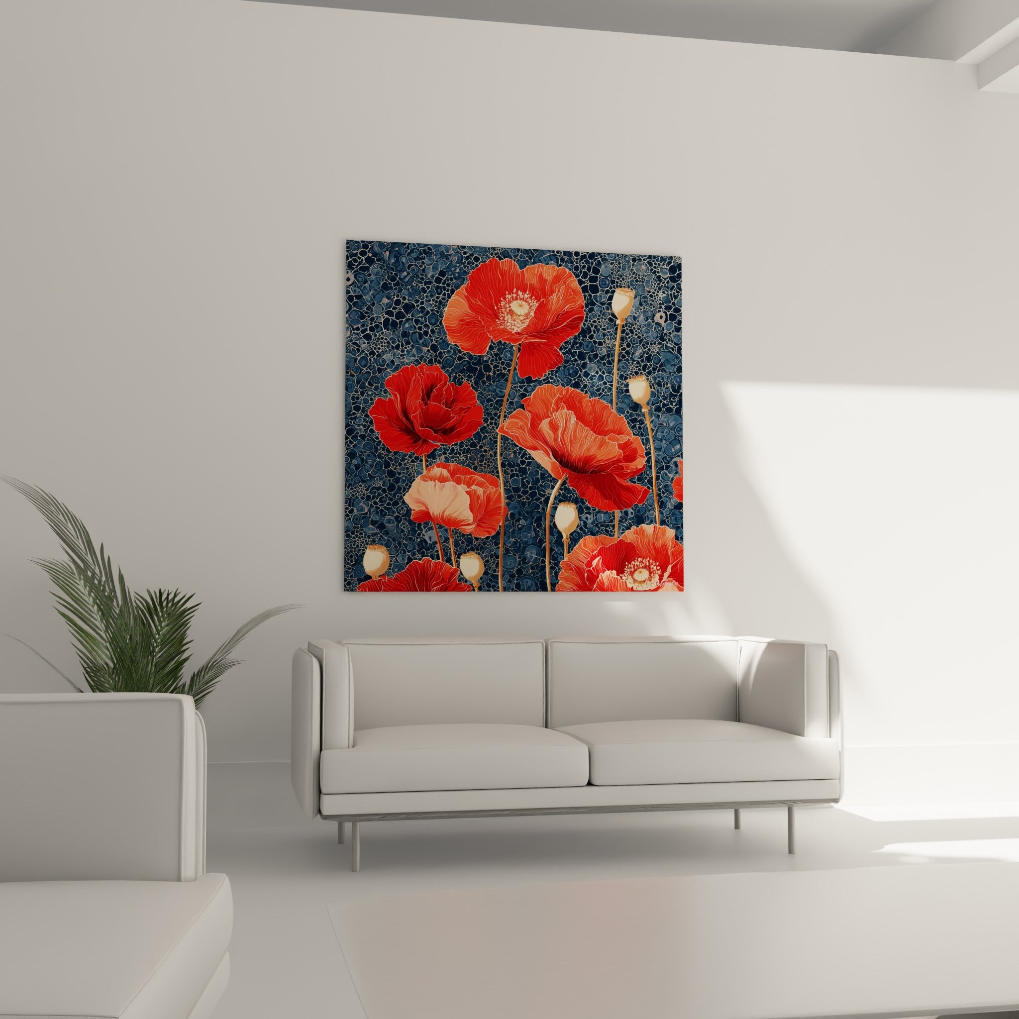 Fleurs de coquelicot rouge corail et capsules dorées au-dessus d'un canapé dans un salon lumineux