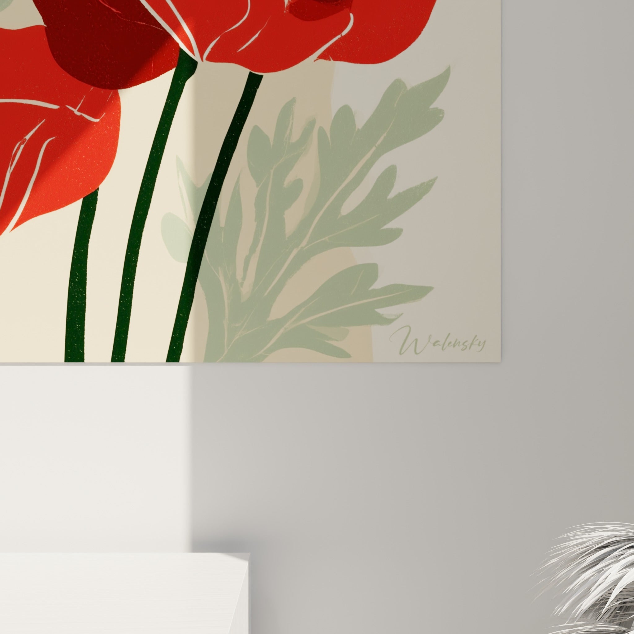 Détail des pétales rouges veinés de blanc et du cœur noir texturé d'un coquelicot, grain visible de l'impression