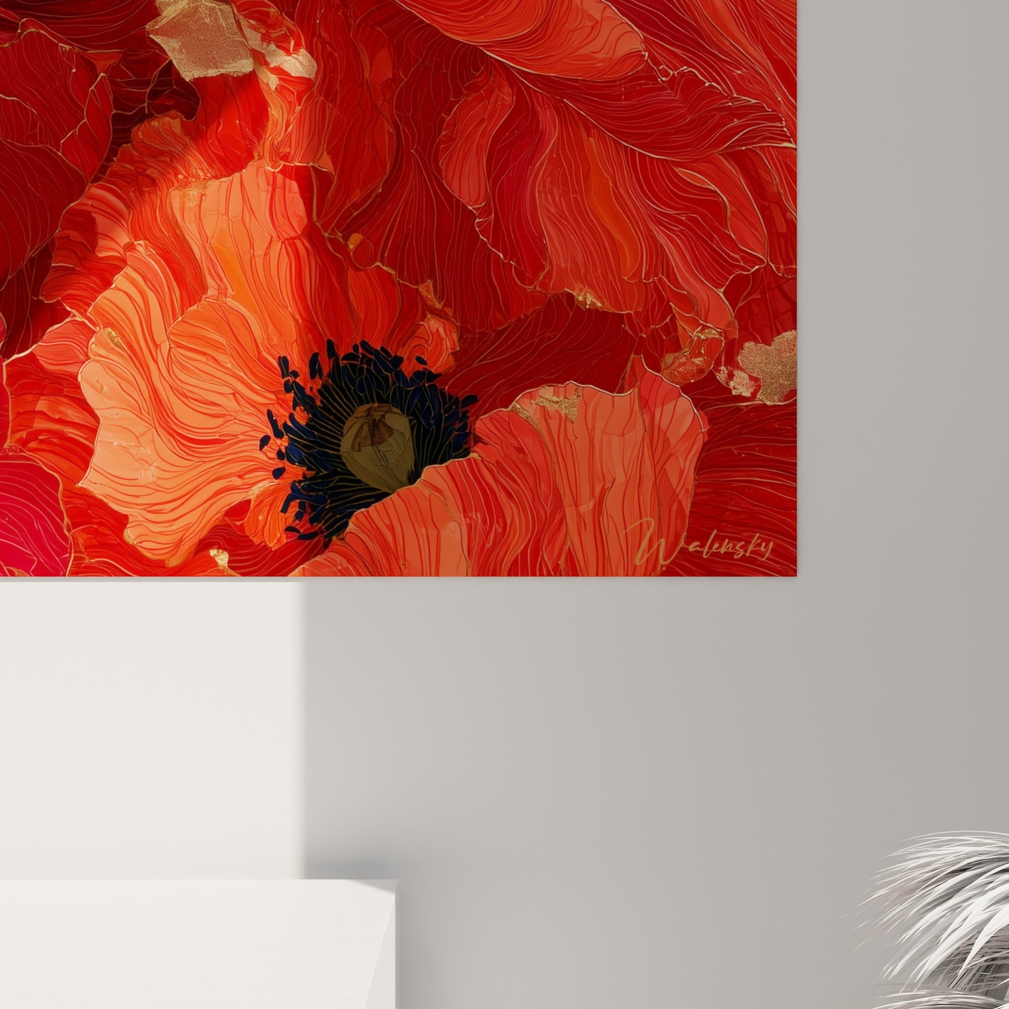 Nervures dorées et rouge profond du coquelicot, grain fin et reliefs de peinture visibles de près