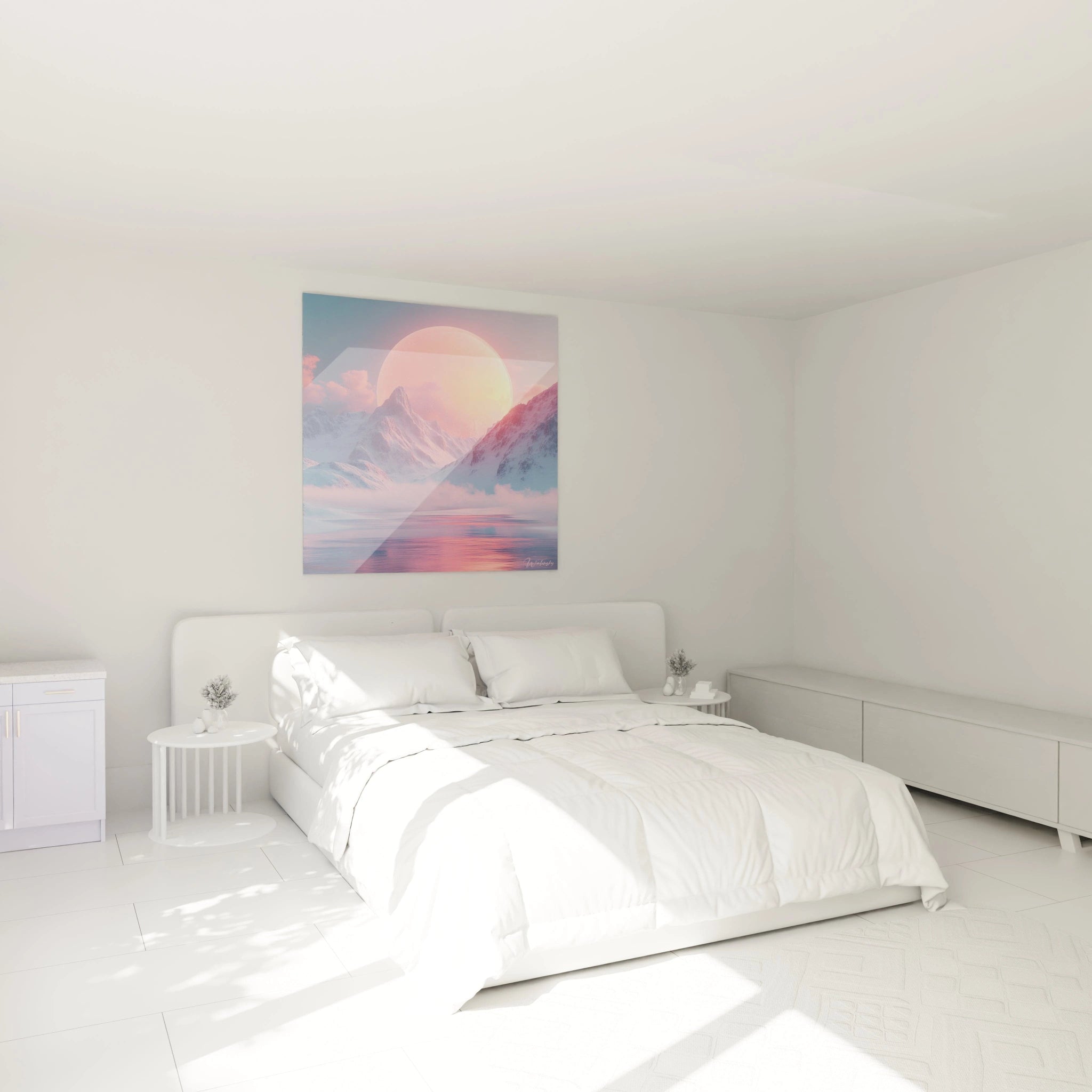 Un tableau montagne surréaliste où un soleil rose-orangé domine l'horizon entre des pics alpins. Les sommets blancs contrastent avec le ciel bleu-rose, tandis que des nuages roses flottent délicatement, se reflétant sur une étendue d'eau calme aux couleurs irisées.