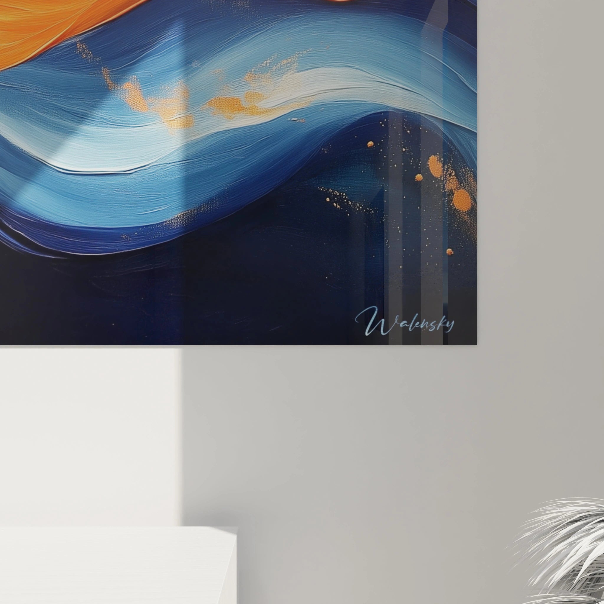 Tableau moderne abstrait Walensky avec des vagues de bleu, orange et touches dorées