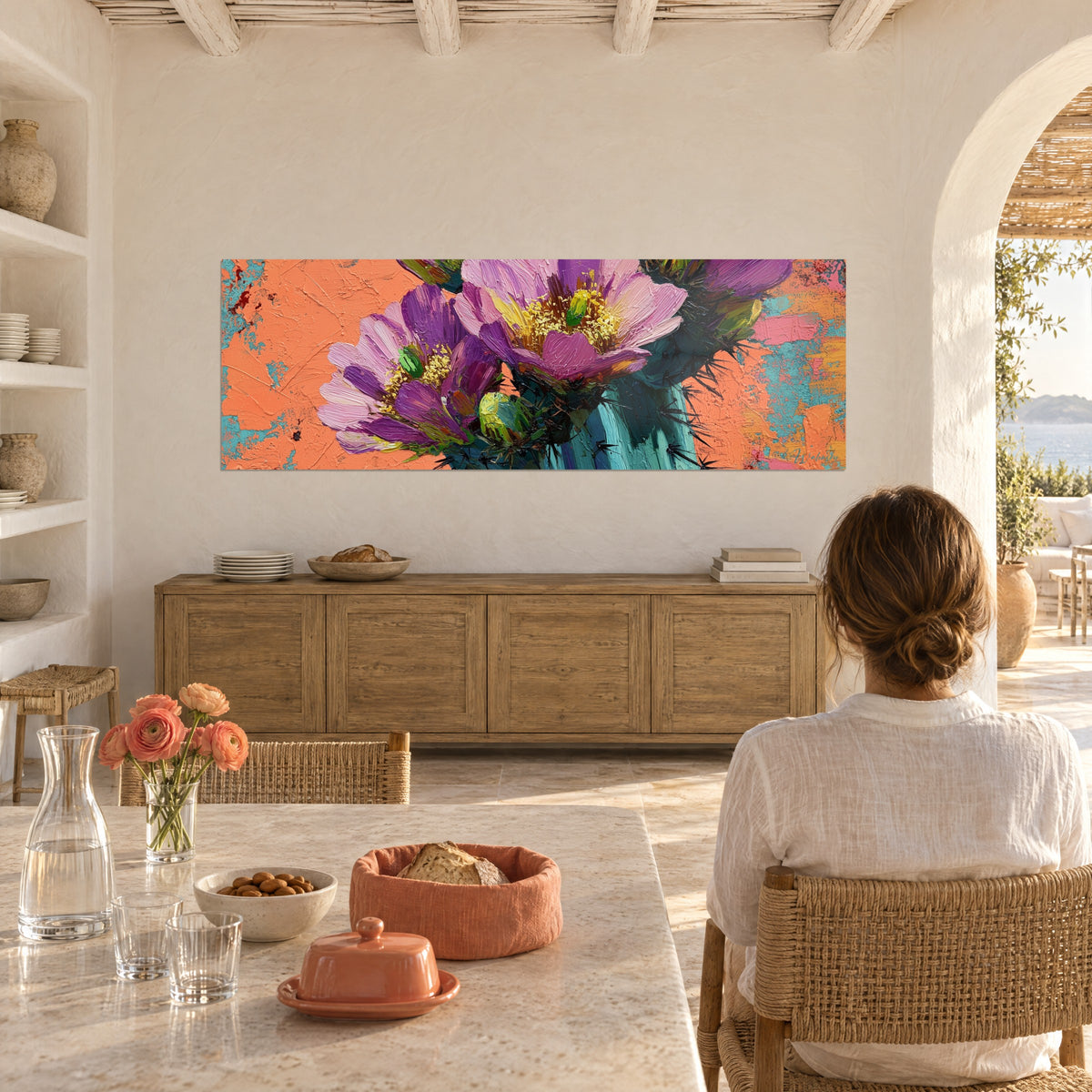 Schilderij grote paarse en roze bloemen op turquoise stengel, koraal accenten met een paletmes, Mediterrane eetkamer