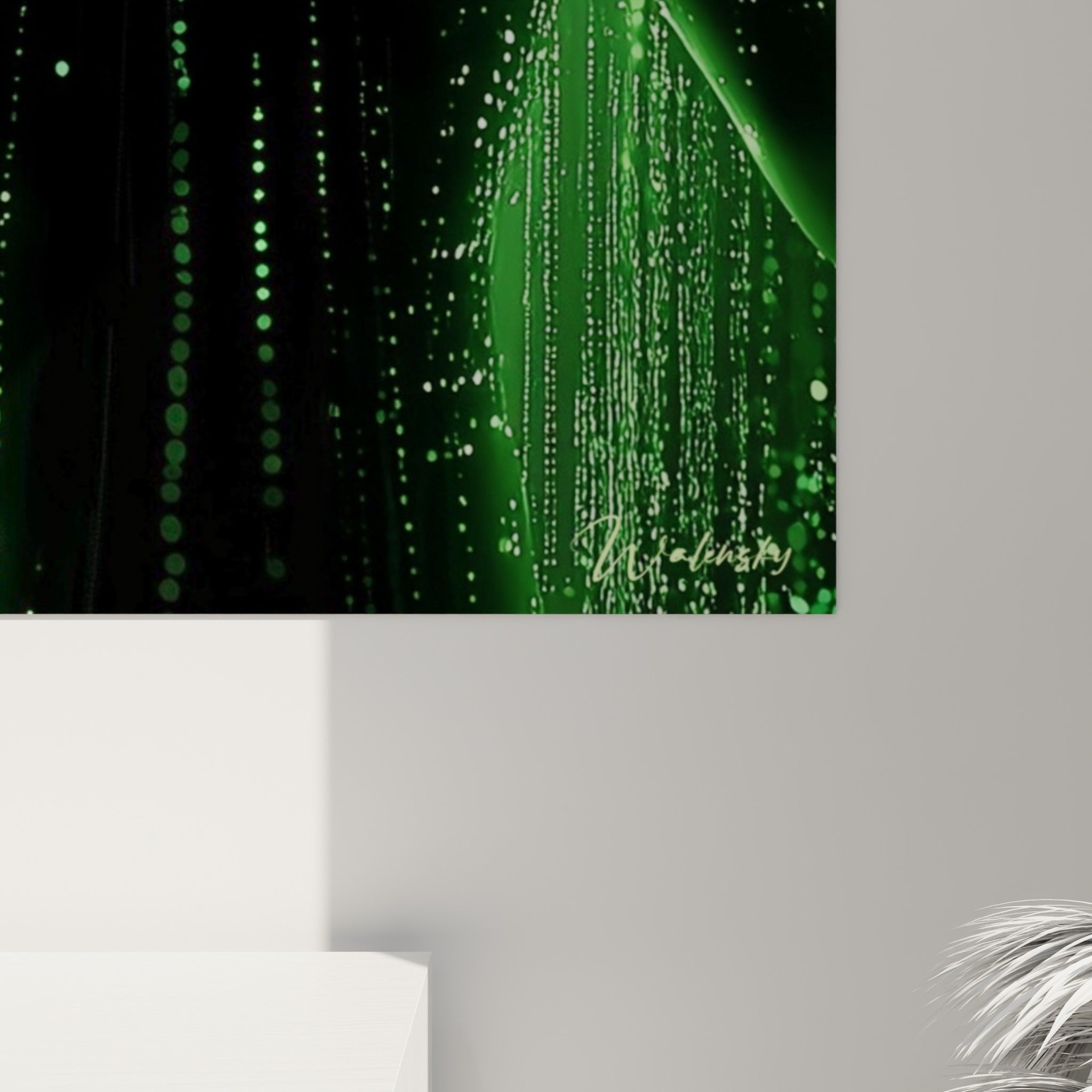 Grain rapproché des particules vert clair et reflets noirs du tableau Cyberpunk, matière lumineuse détaillée