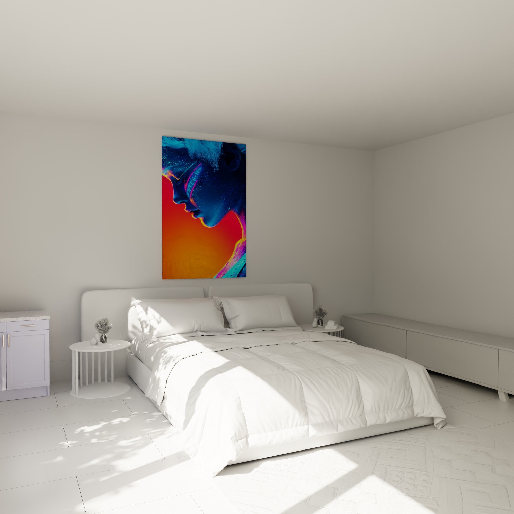 Visage bleu et orange fluorescent du tableau Cyberpunk, accroché au-dessus d'un lit dans une chambre claire