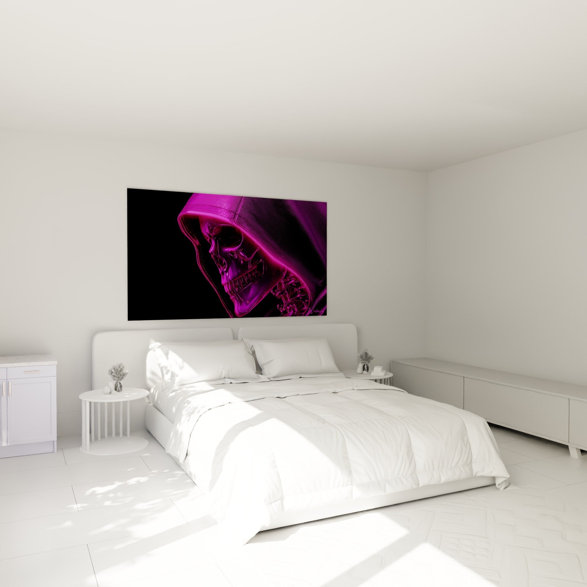 Silhouette encapuchonnée cyberpunk rose et noire accrochée au-dessus d'un lit dans une chambre claire