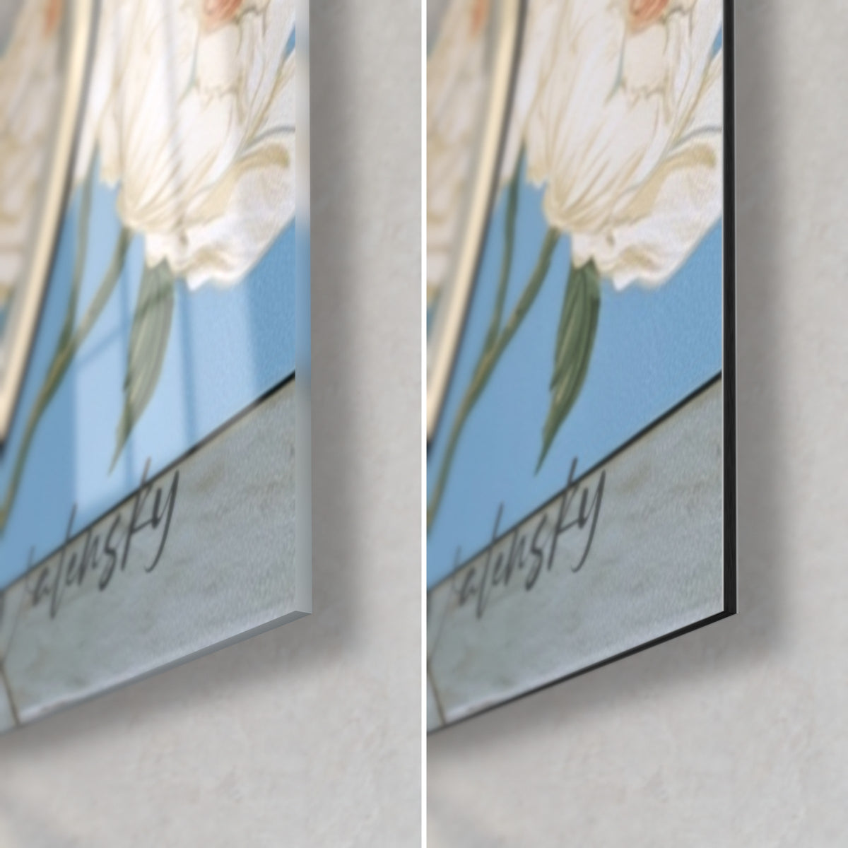 Tableau cycliste bleu ciel, coin bas droit : verre acrylique brillant à gauche, Dibond noir mat à droite, tranche de 3 mm