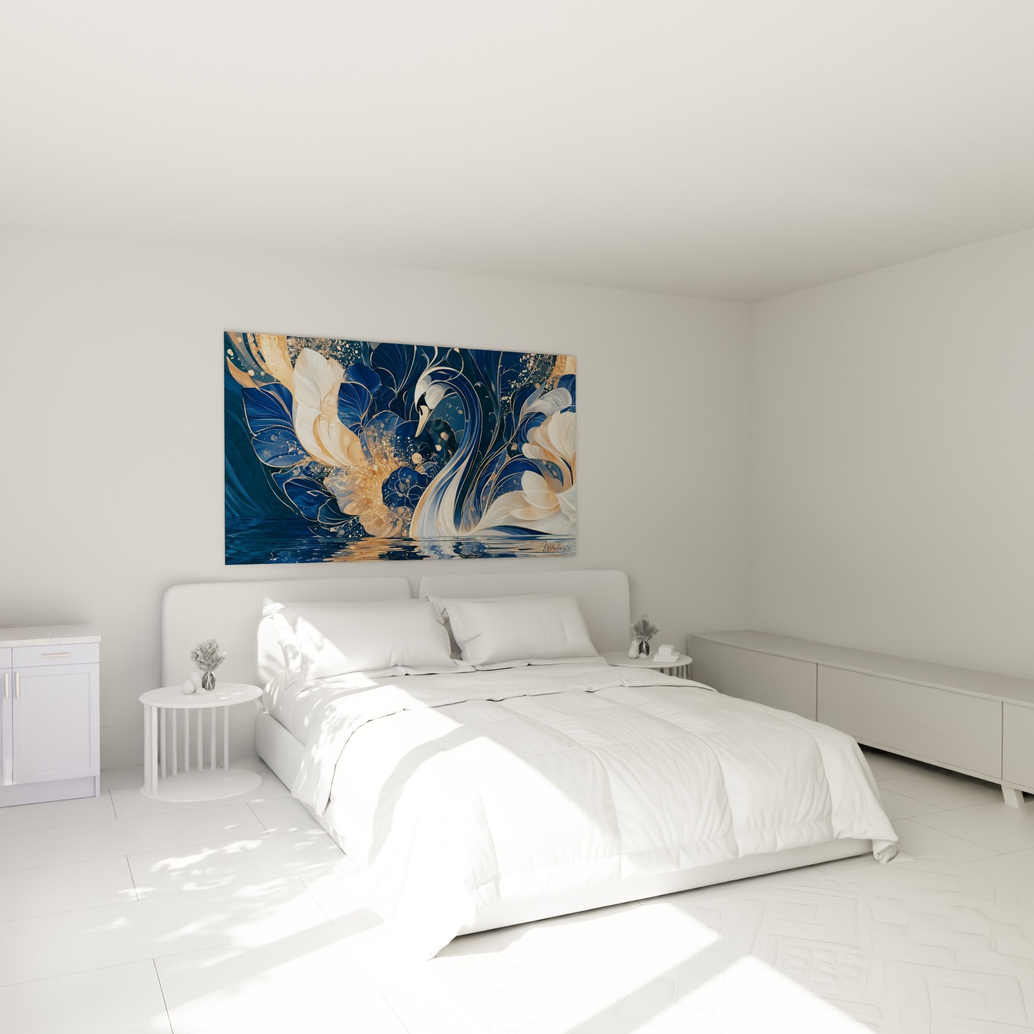 Cygne doré et bleu nuit aux ailes déployées, au-dessus d'un lit dans une chambre claire