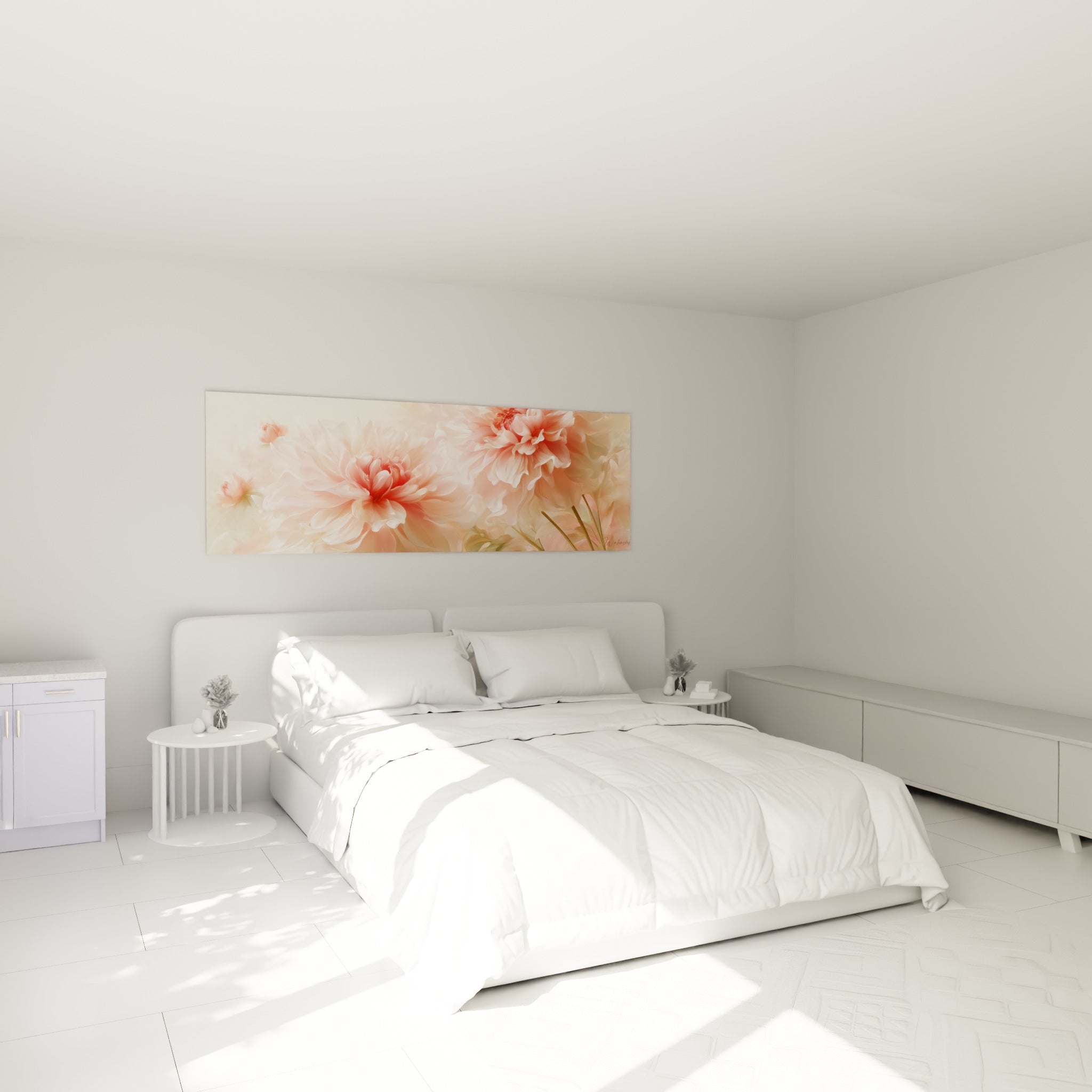 Fleurs de dahlia corail et blanc cassé accrochées au-dessus d'un lit dans une chambre claire