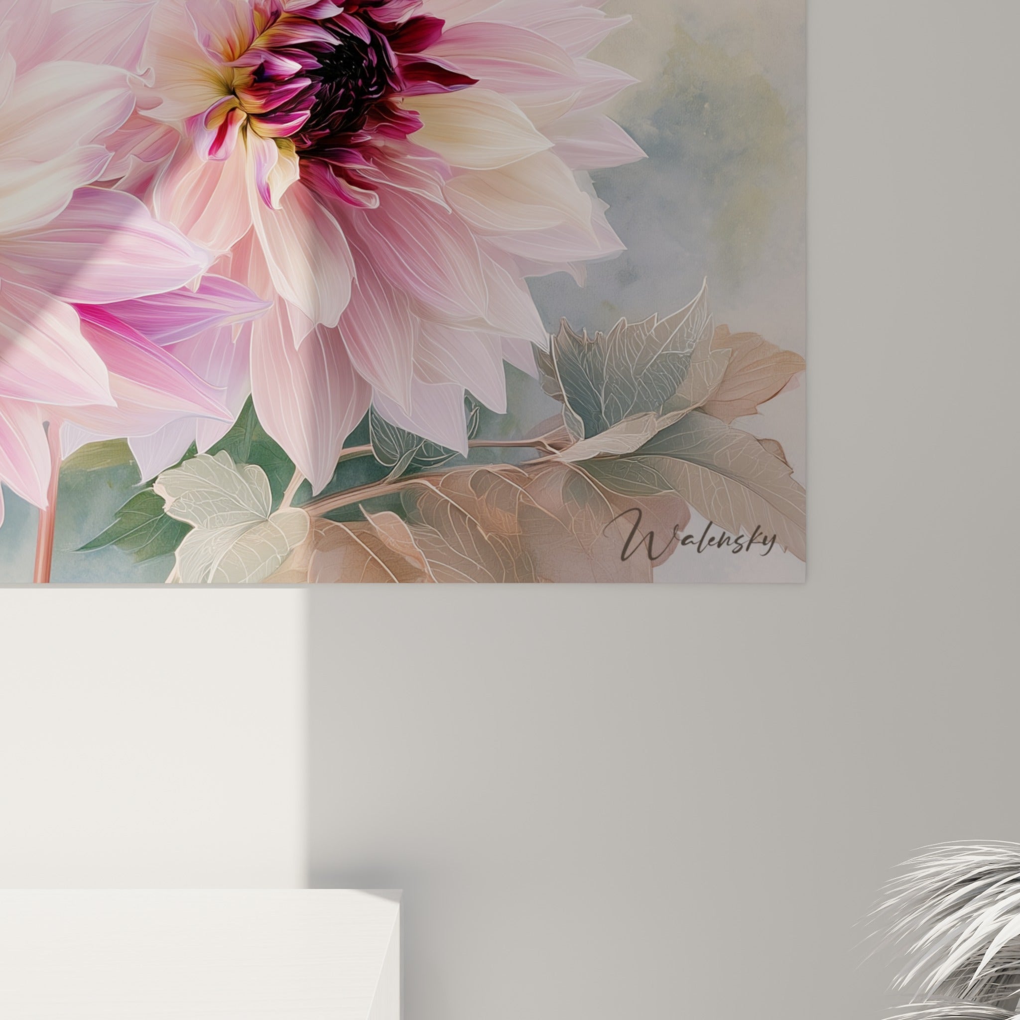 Détail des pétales de dahlia où le rose pâle et le pourpre profond se fondent avec finesse