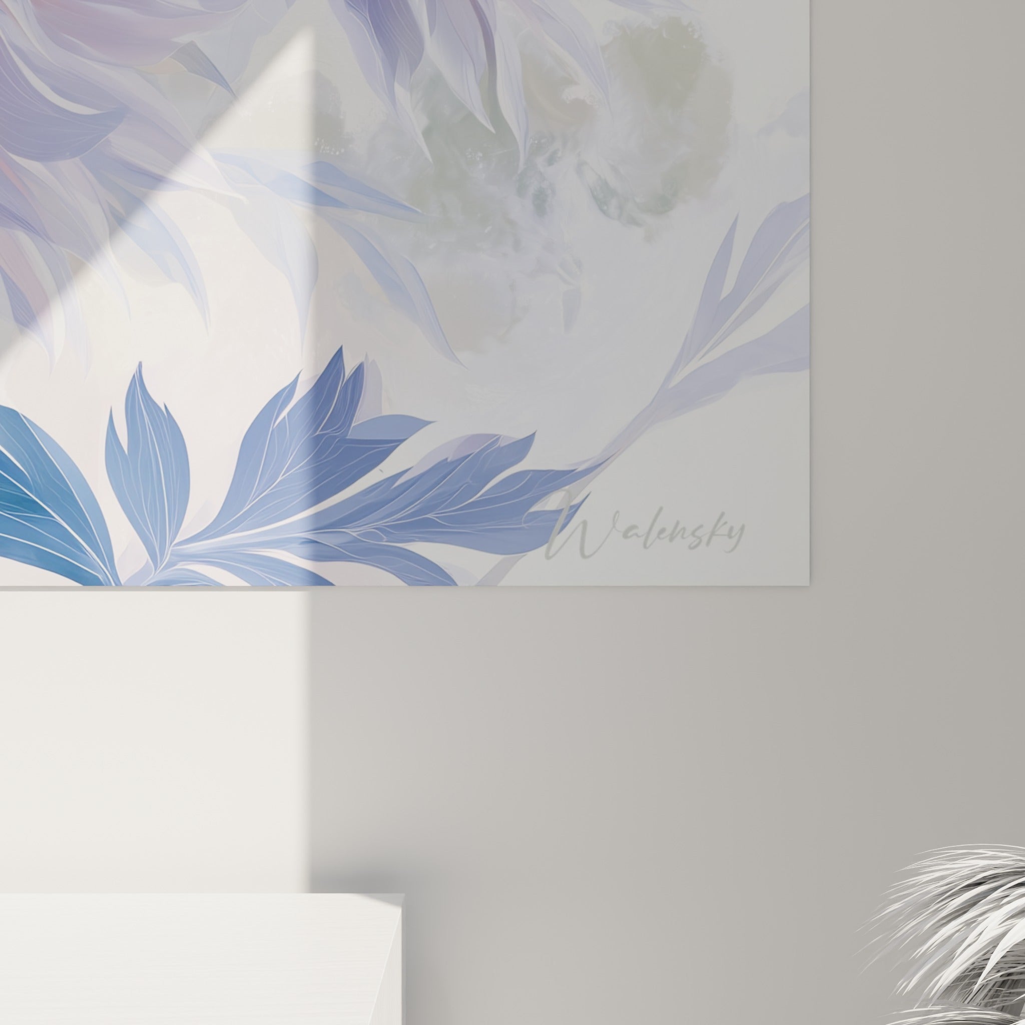 Détail des pétales effilés du dahlia, textures fines mêlant lavande, rose et bleu marine profond