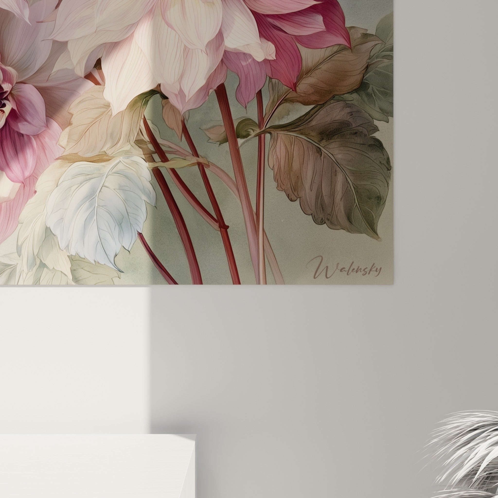 Détail des pétales roses et pourpres du dahlia révélant les fines nervures et le grain de l'aquarelle