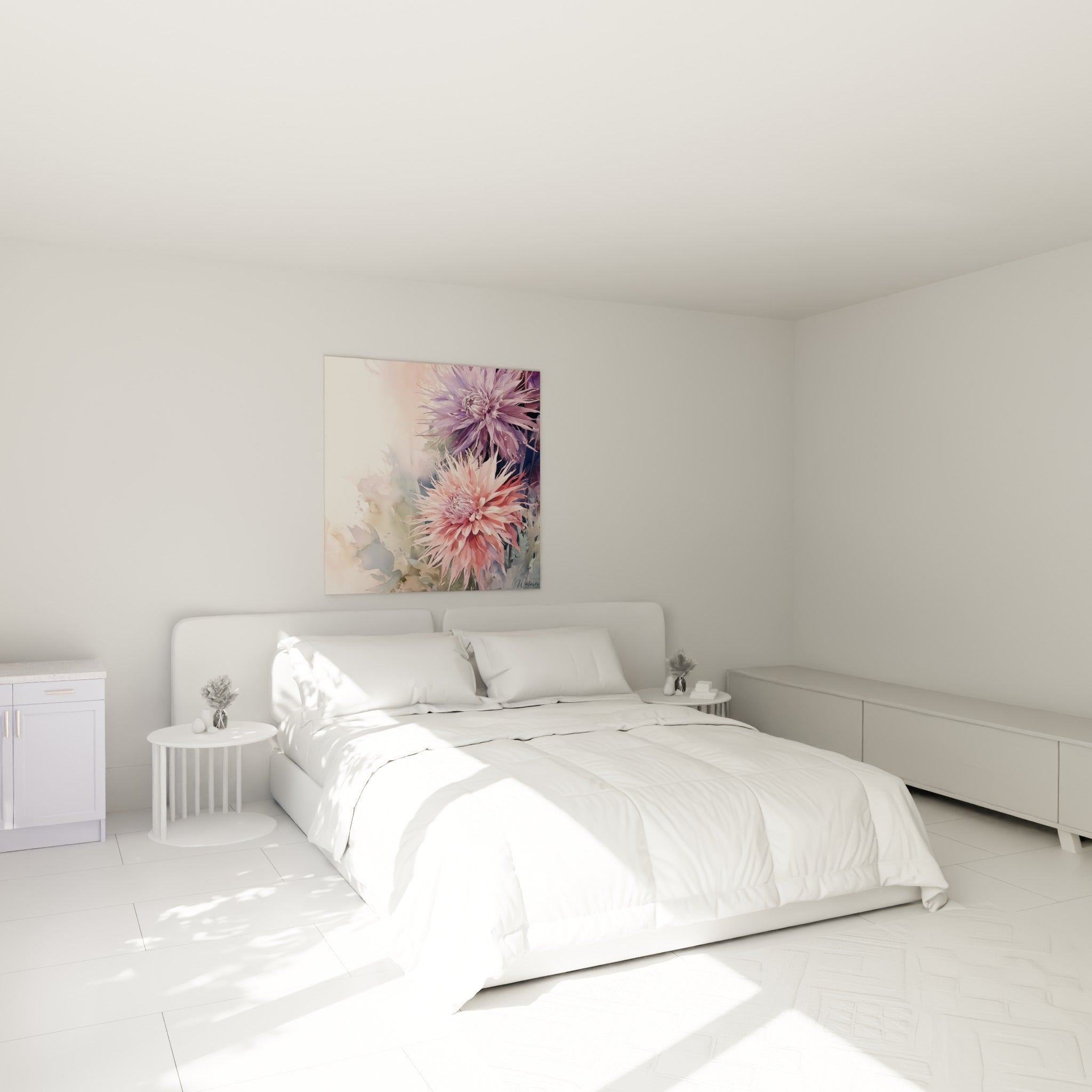Fleurs de dahlia rose et violet en aquarelle délicate au-dessus d'un lit dans une chambre claire
