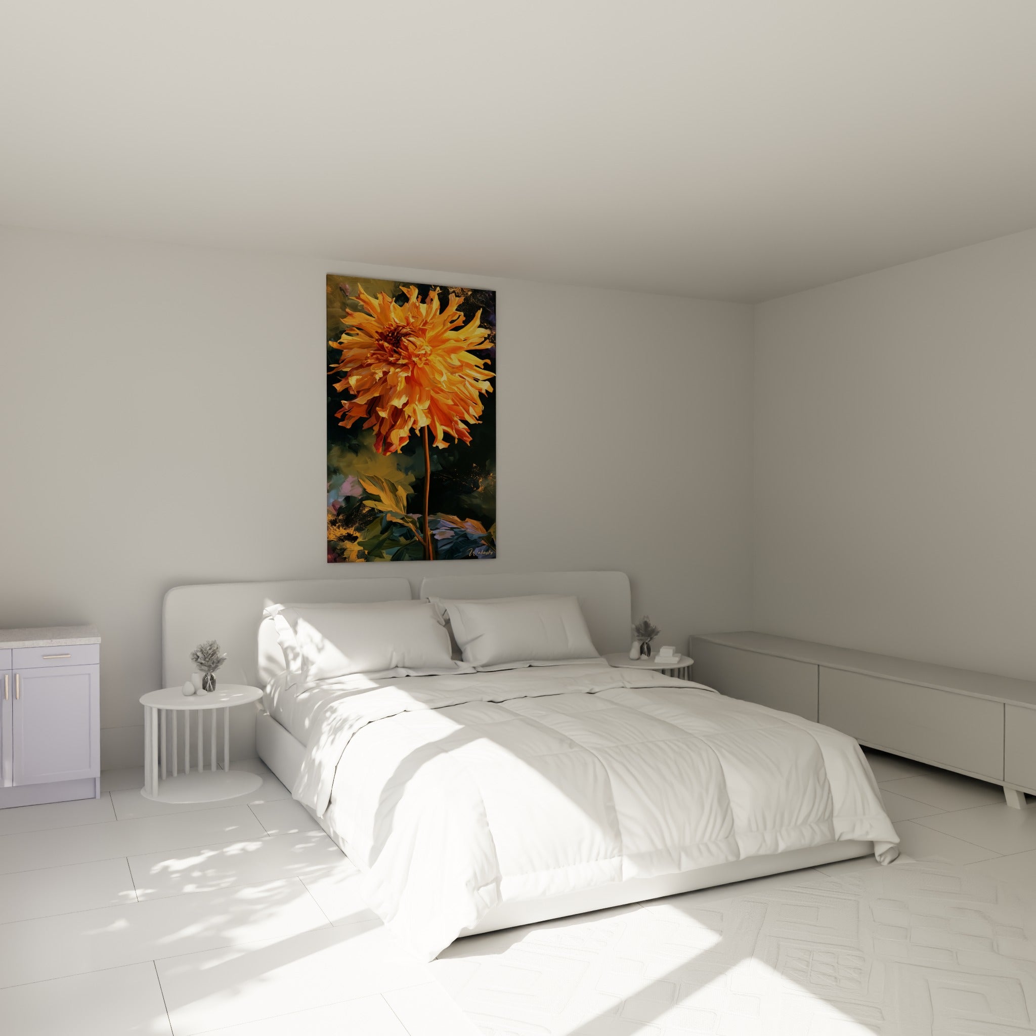 Fleur de dahlia orange et brun rougeâtre, lumière dorée sur les pétales, au-dessus d'un lit dans une chambre claire