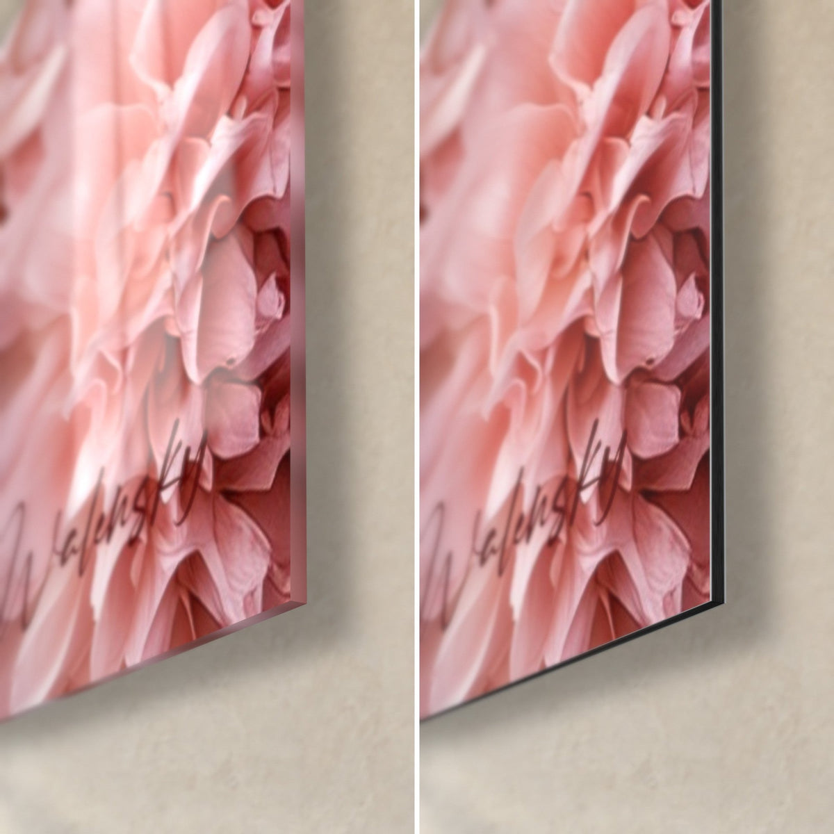 Tableau dahlia rose poudré, coin bas droit : verre acrylique brillant à gauche, Dibond mat à droite, tranche fine