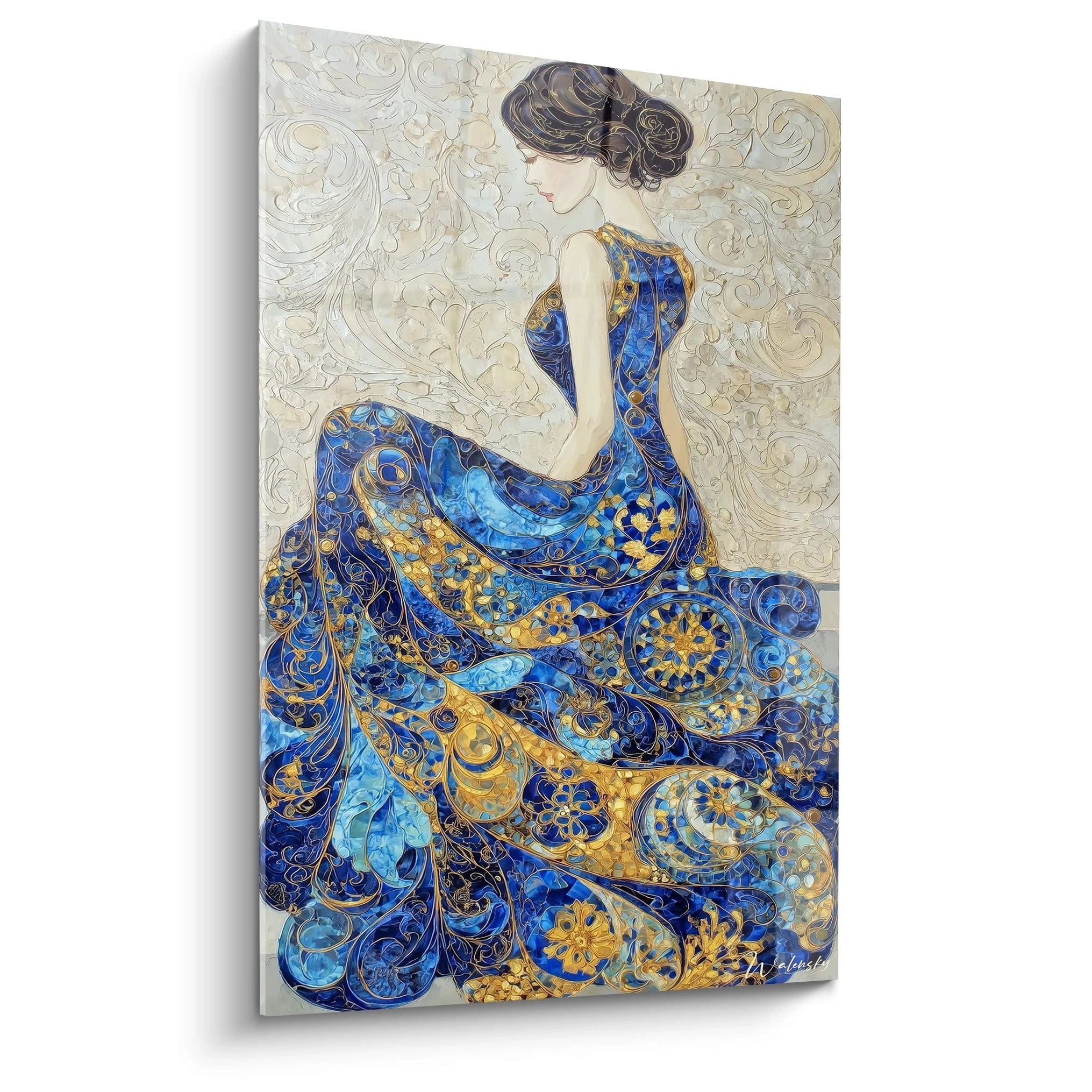Tableau femme élégante robe bleue dans des tons de bleu et doré sur fond orné
