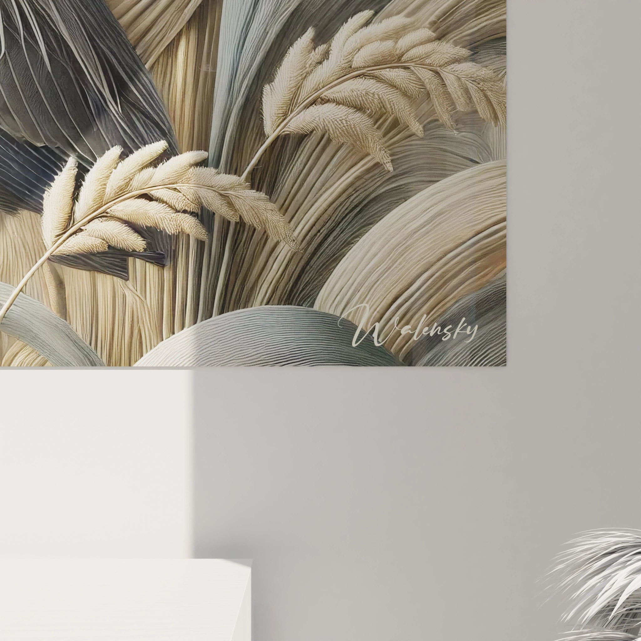 Admirez les details fins du tableau heron, des plumes texturisees aux courbes fluides des elements vegetaux. Cette oeuvre incarne serenite et raffinement