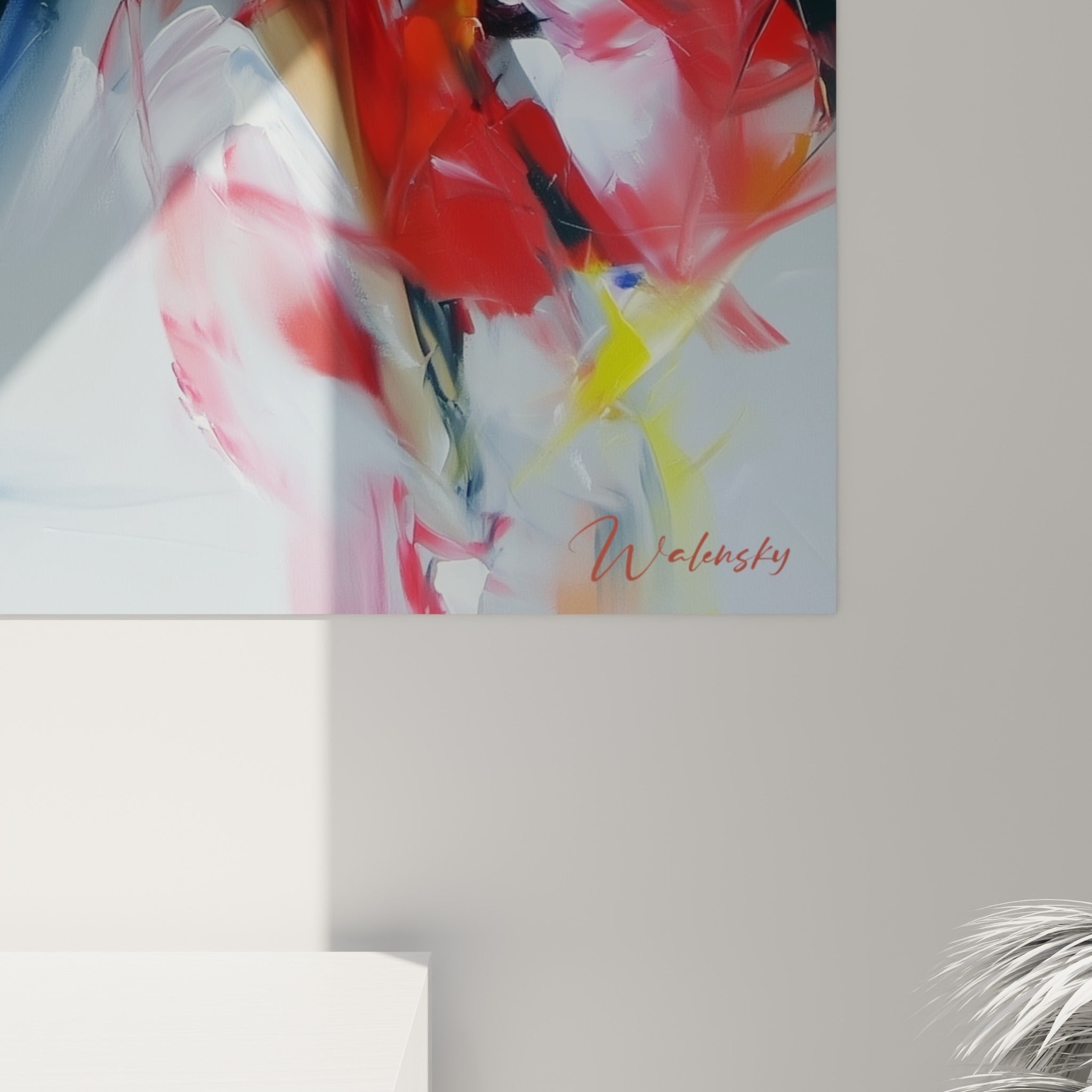 Empâtements rouge écarlate et coulures jaunes visibles de près sur cette toile de danse africaine à la matière expressive