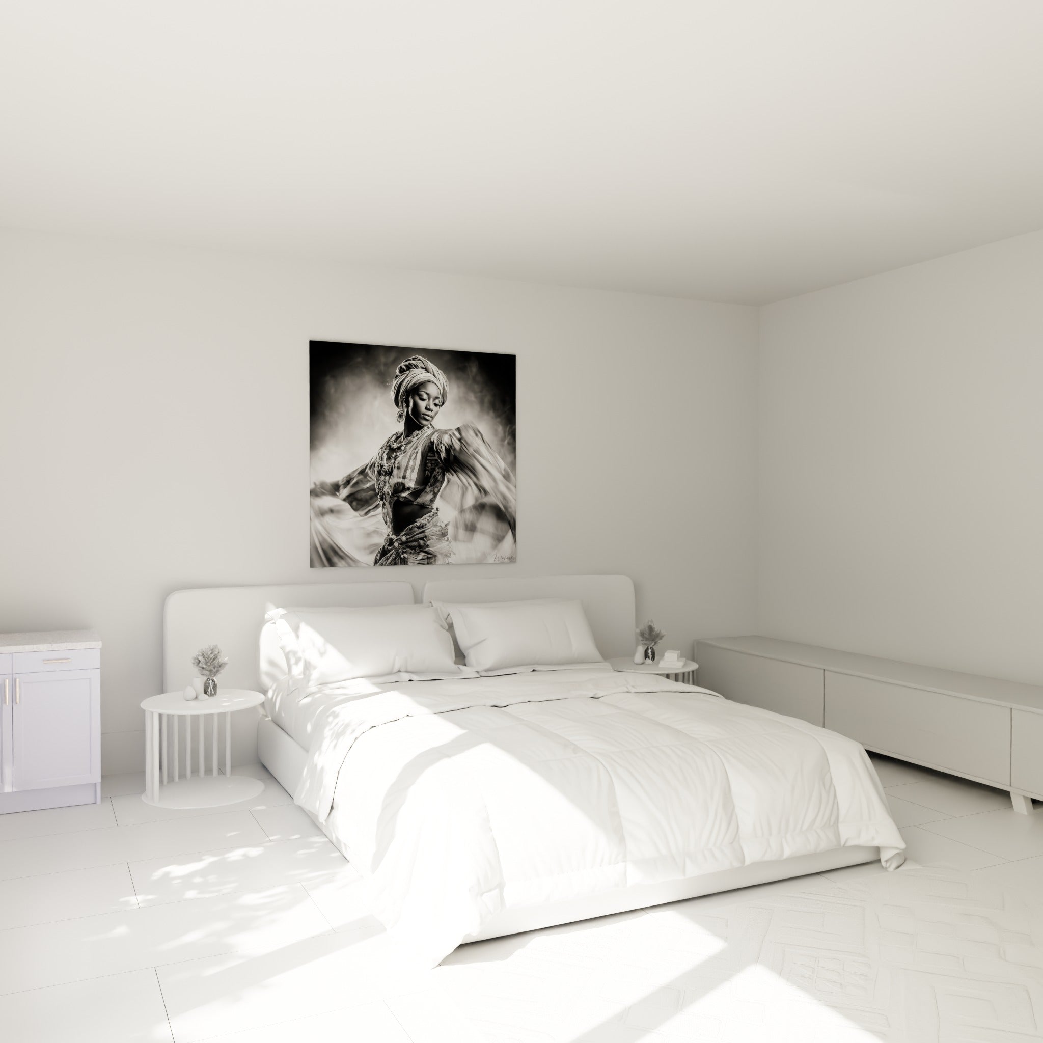 Silhouette voilée en noir et blanc, mouvement fluide gris et blanc, au-dessus d'un lit dans une chambre claire