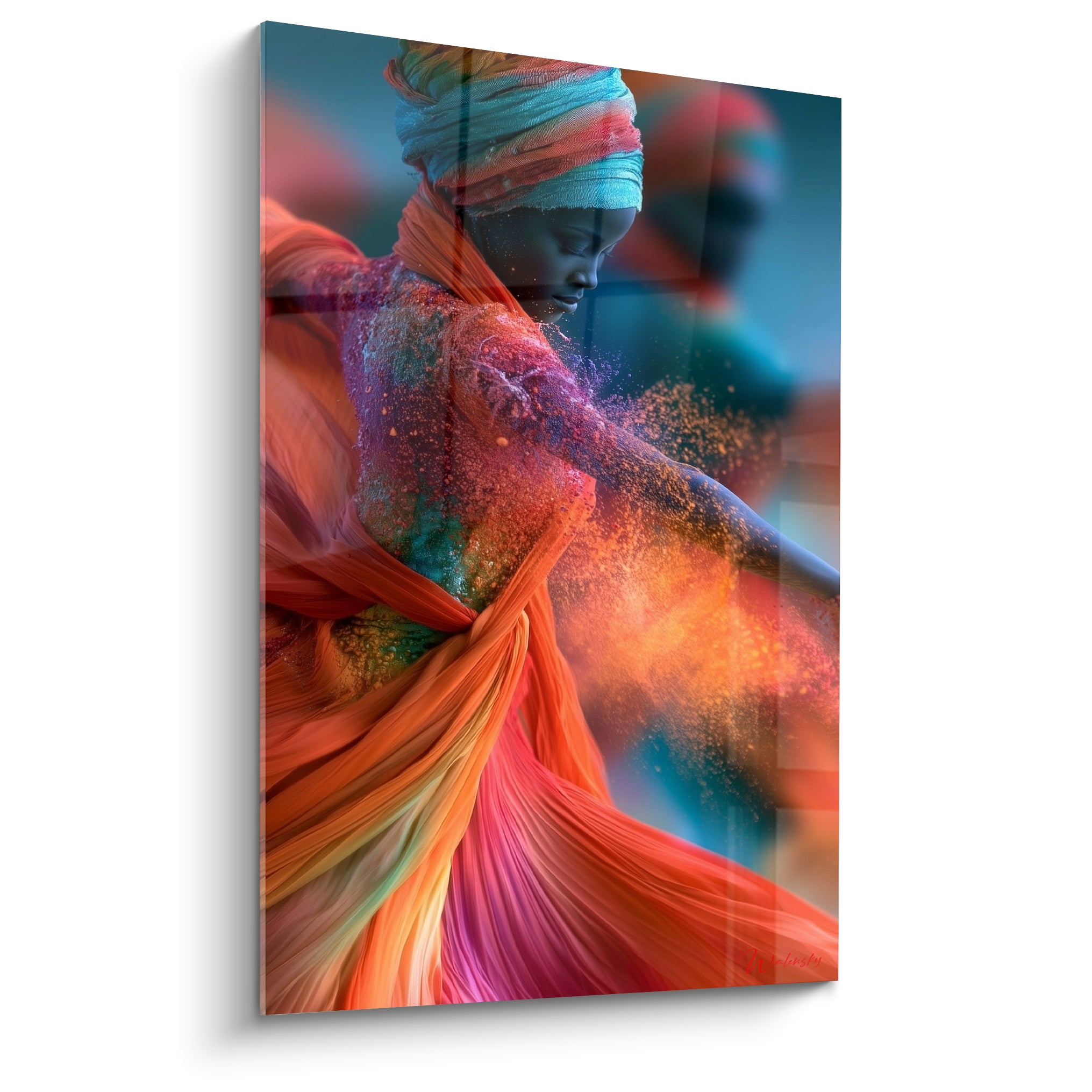 Danse africaine en voile orange vif et turban turquoise, poudre colorée en mouvement autour du bras