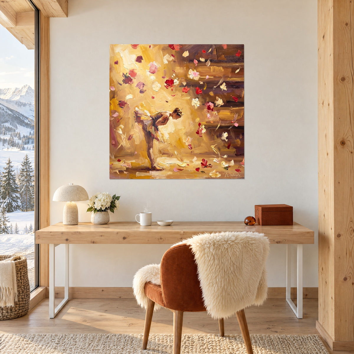 Quadro danza in movimento, sagoma inarcata e petali rossi e avorio su fondo ocra, di fronte a una scrivania in legno chiaro