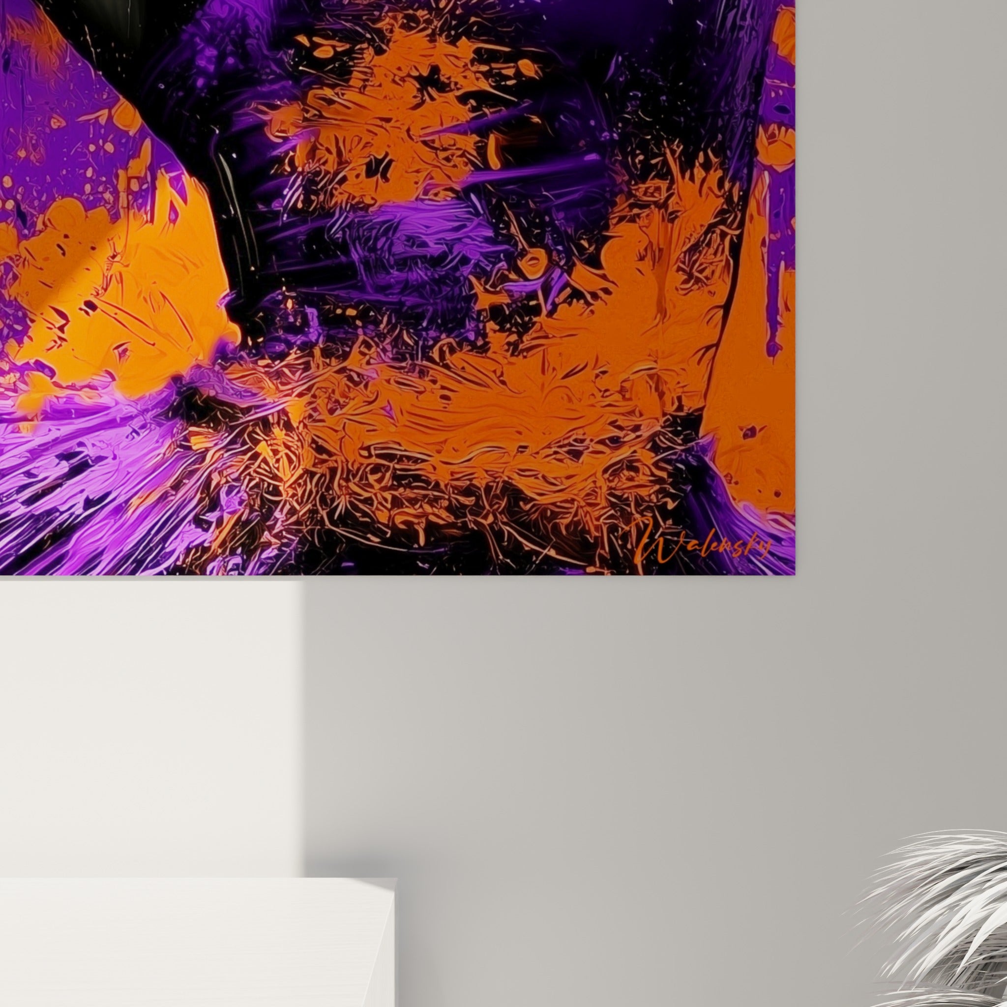 Empâtements orange et violet se mêlant en éclaboussures denses sur cette toile de danseuse abstraite