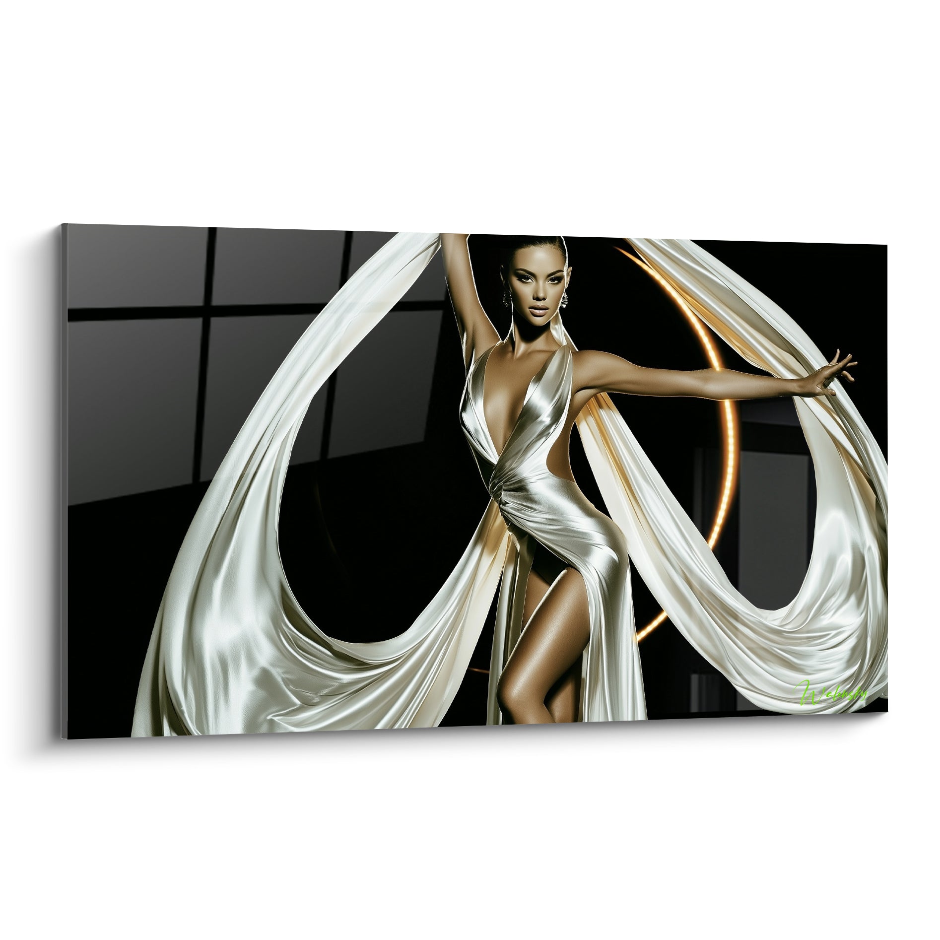 Danseuse abstrait en satin blanc et doré, bras levé, fond anthracite structuré, mouvement fluide