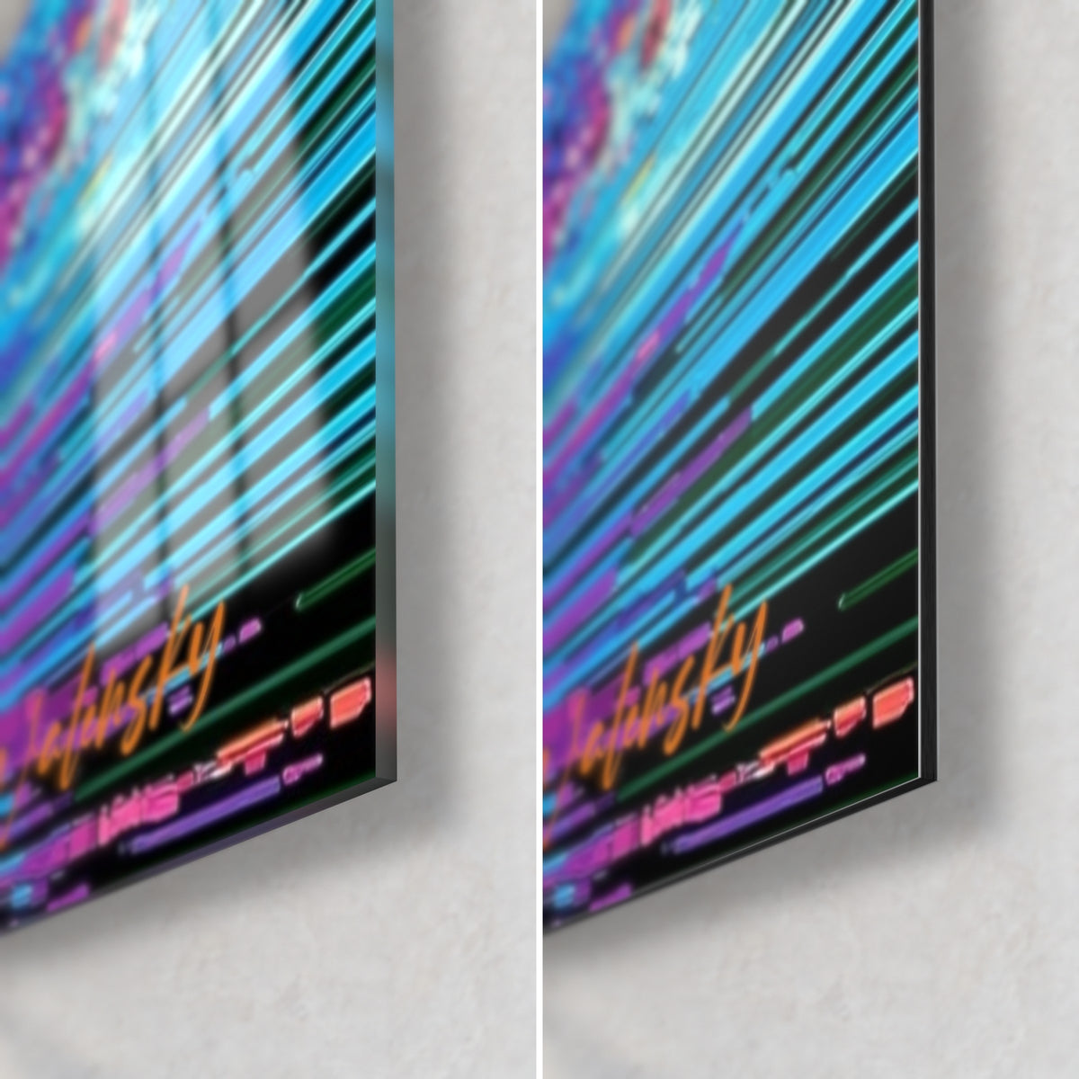 Schilderij danseres in mozaïek, rechtsonder: turquoise en roze strepen op zwart, glanzend glas links, mat Dibond rechts